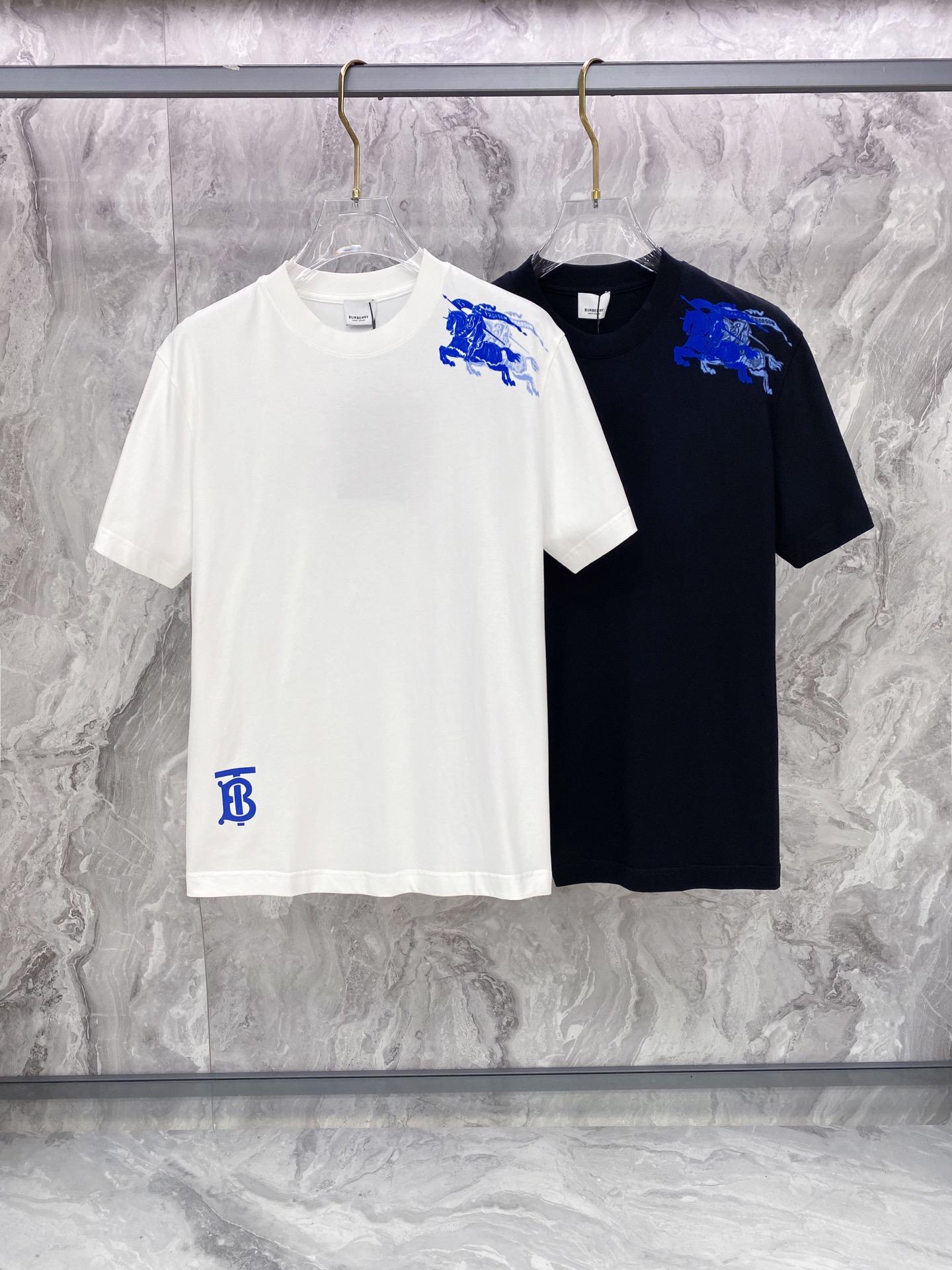 Burberry 巴宝莉 2026ss 春夏新款首发专柜最新款短袖圆领T恤 高端订制 设计前卫时尚！品牌