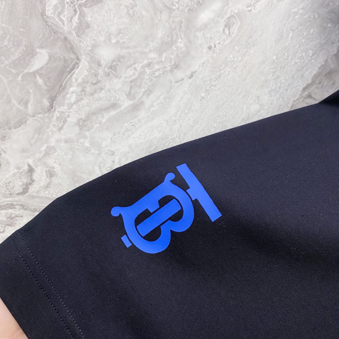 Burberry 巴宝莉 2026ss 春夏新款首发专柜最新款短袖圆领T恤 高端订制 设计前卫时尚！品牌