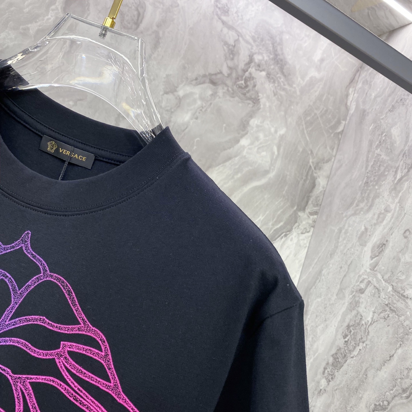 Versace 范思哲 2026ss 春夏新款首发专柜最新款短袖圆领T恤 高端订制 设计前卫时尚！品牌l