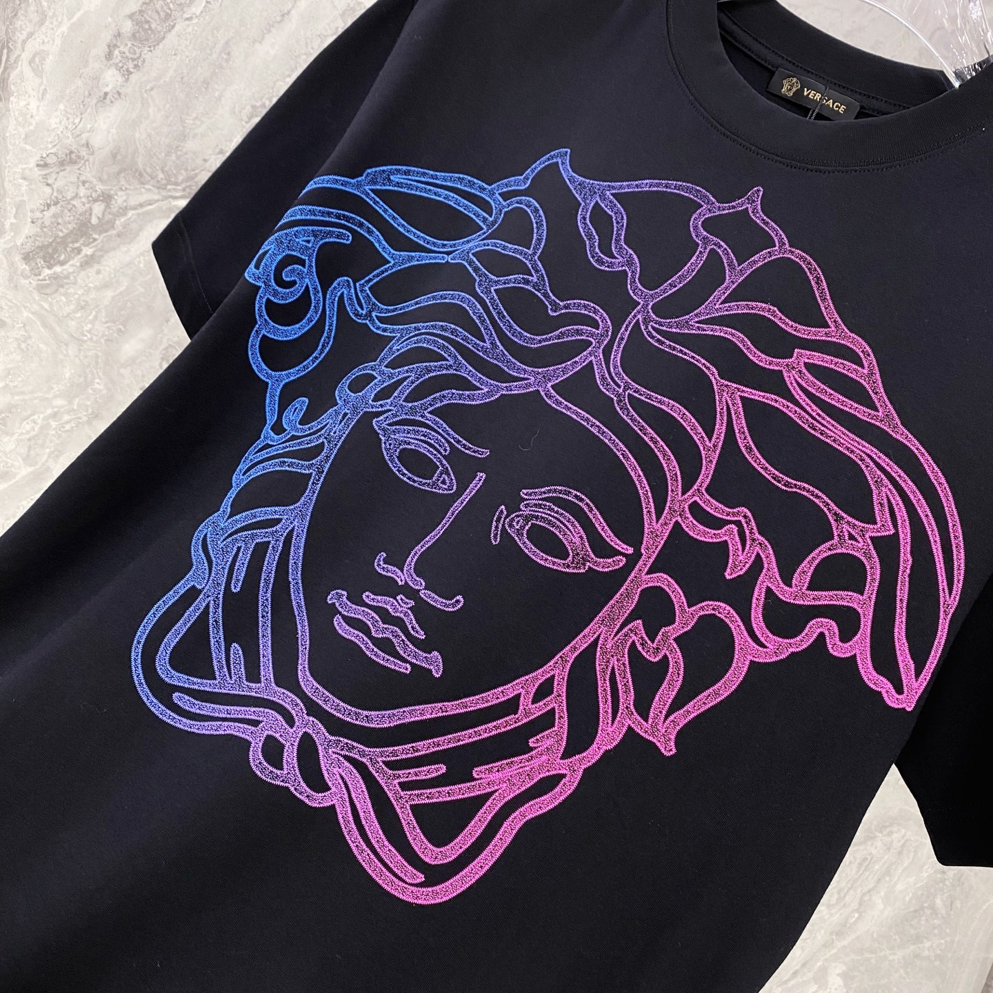 Versace 范思哲 2026ss 春夏新款首发专柜最新款短袖圆领T恤 高端订制 设计前卫时尚！品牌l