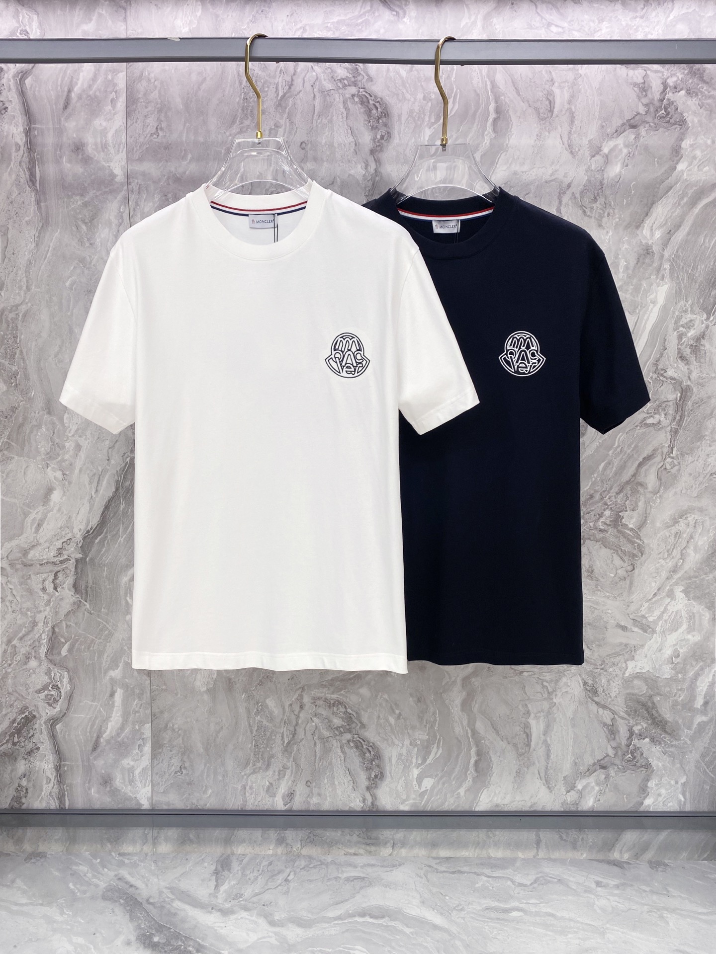 Moncler 蒙口 2026ss 春夏新款首发专柜最新款短袖圆领T恤 高端订制 设计前卫时尚！品牌lo