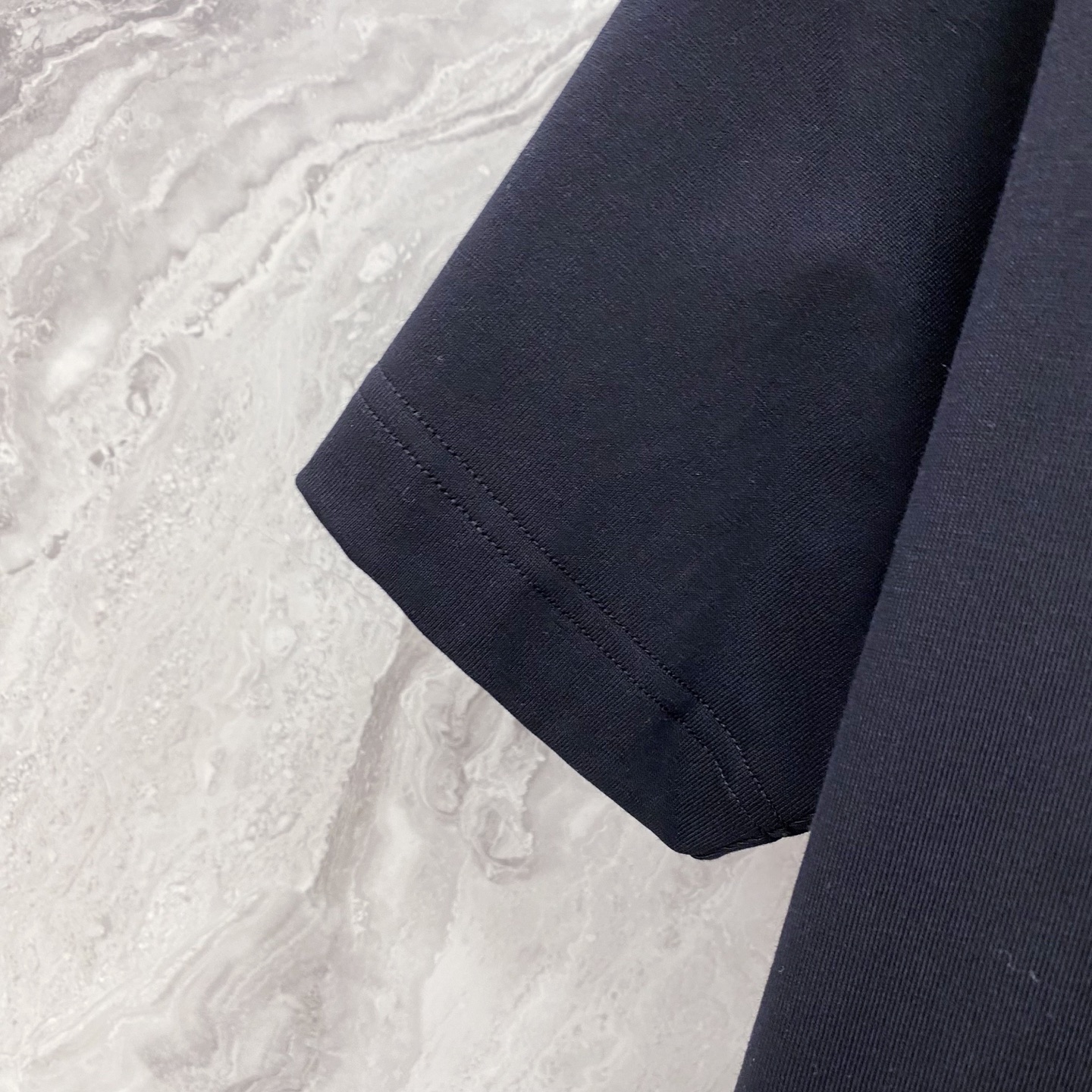 Burberry 巴宝莉 2026ss 春夏新款首发专柜最新款短袖圆领T恤 高端订制 设计前卫时尚！品牌