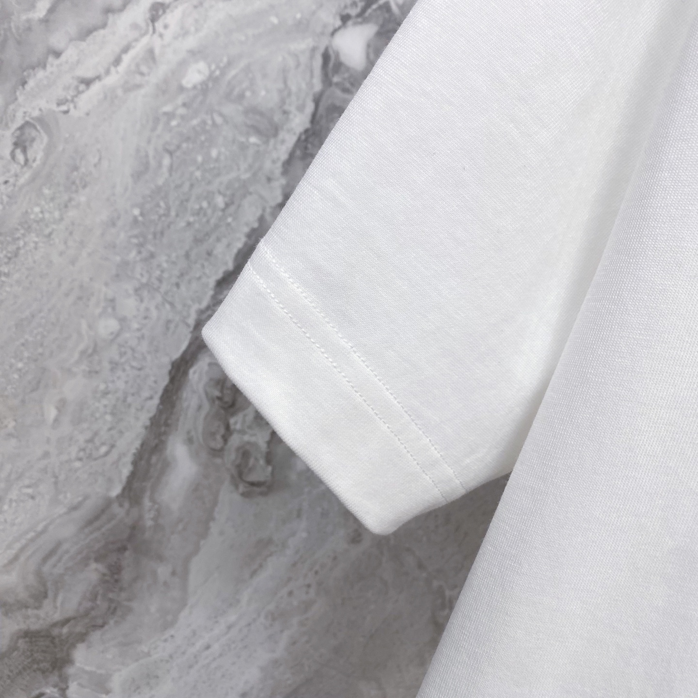 Burberry 巴宝莉 2026ss 春夏新款首发专柜最新款短袖圆领T恤 高端订制 设计前卫时尚！品牌