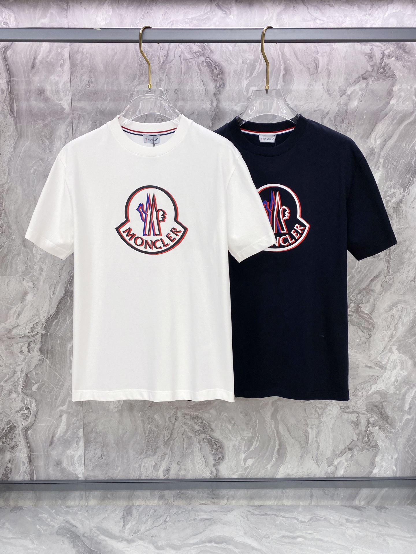 Moncler 蒙口 2026ss 春夏新款首发专柜最新款短袖圆领T恤 高端订制 设计前卫时尚！品牌lo