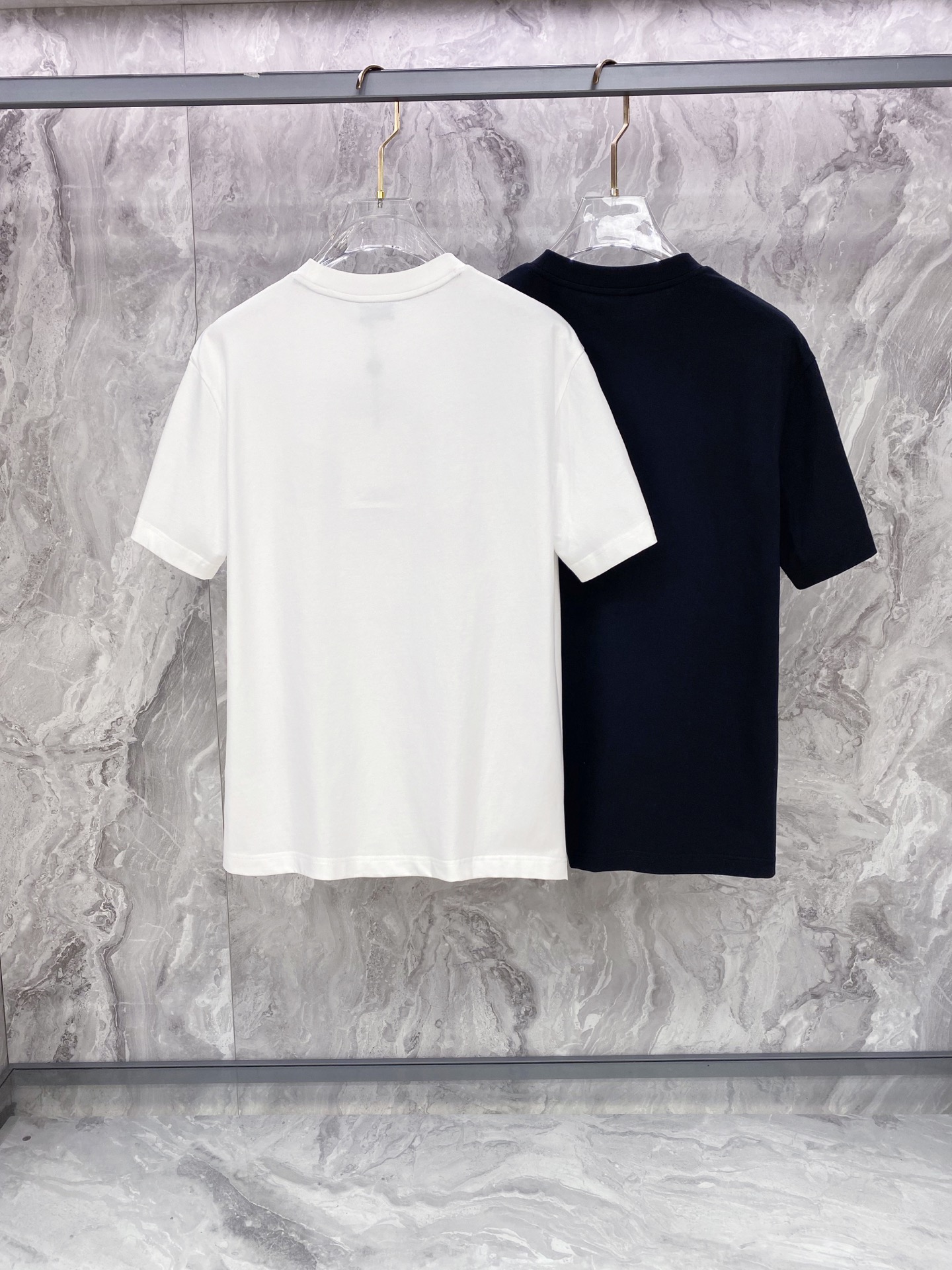 Moncler 蒙口 2026ss 春夏新款首发专柜最新款短袖圆领T恤 高端订制 设计前卫时尚！品牌lo