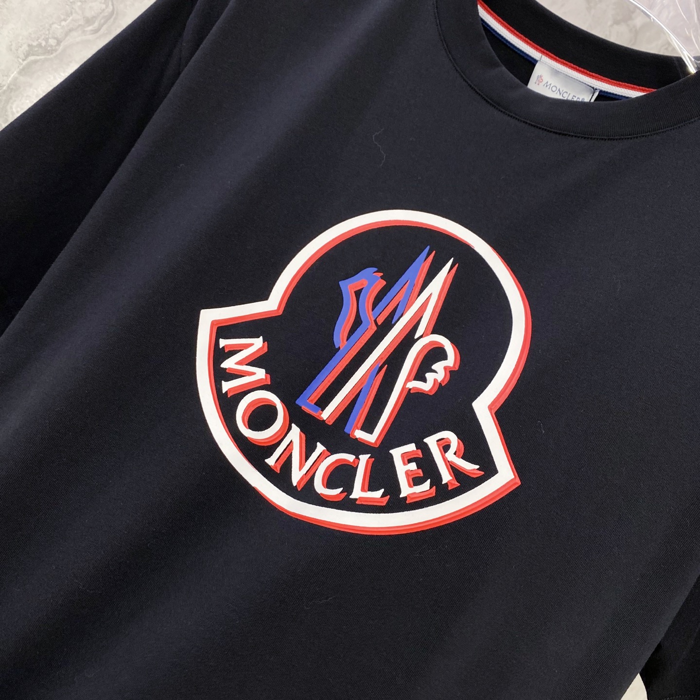 Moncler 蒙口 2026ss 春夏新款首发专柜最新款短袖圆领T恤 高端订制 设计前卫时尚！品牌lo