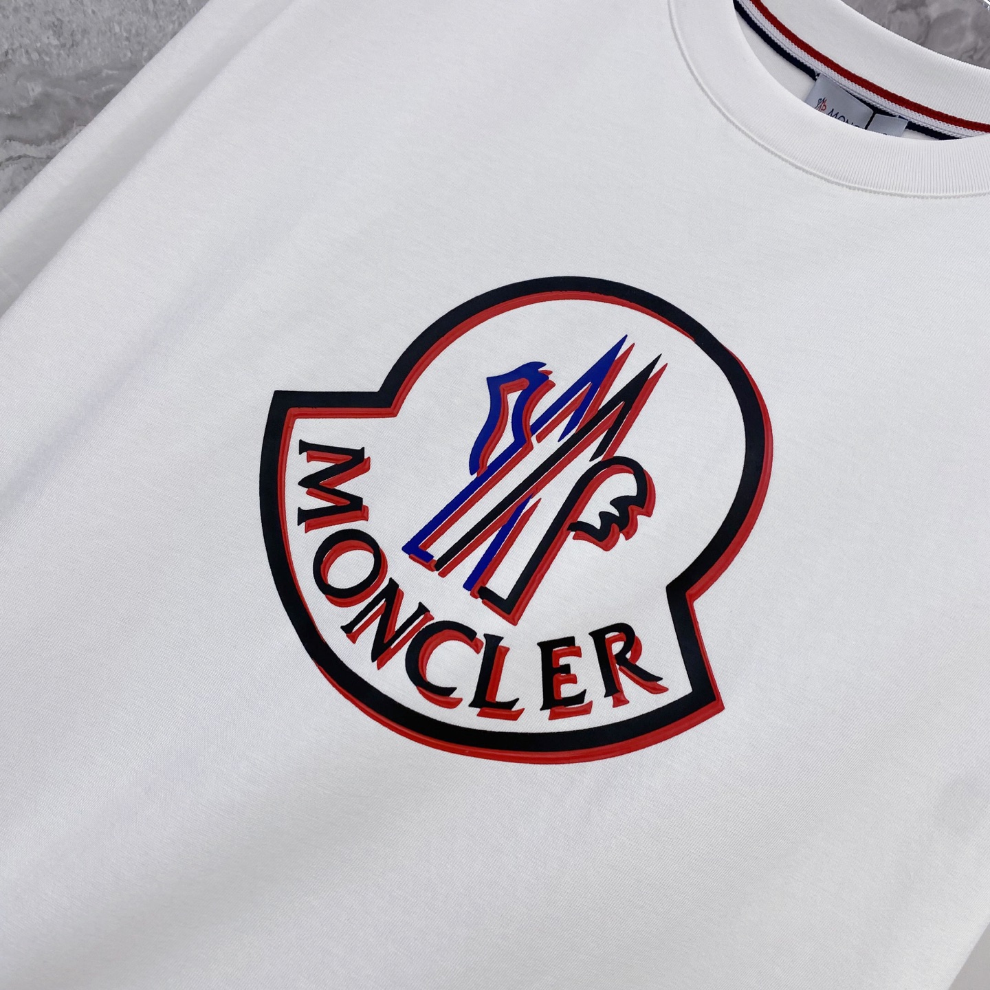 Moncler 蒙口 2026ss 春夏新款首发专柜最新款短袖圆领T恤 高端订制 设计前卫时尚！品牌lo