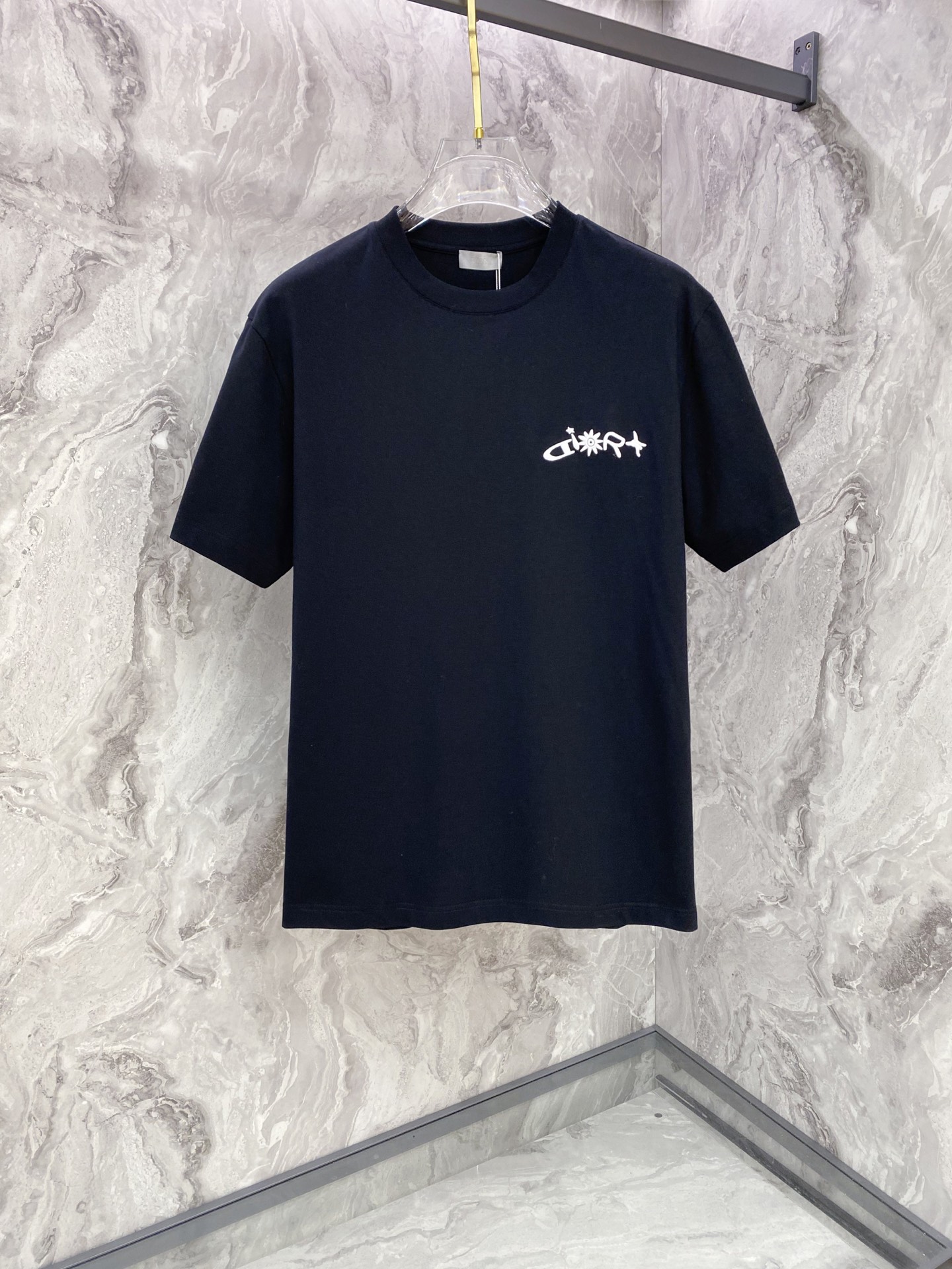 Dior 迪奥 2026ss 春夏新款首发专柜最新款短袖圆领T恤 高端订制 设计前卫时尚！品牌logo重