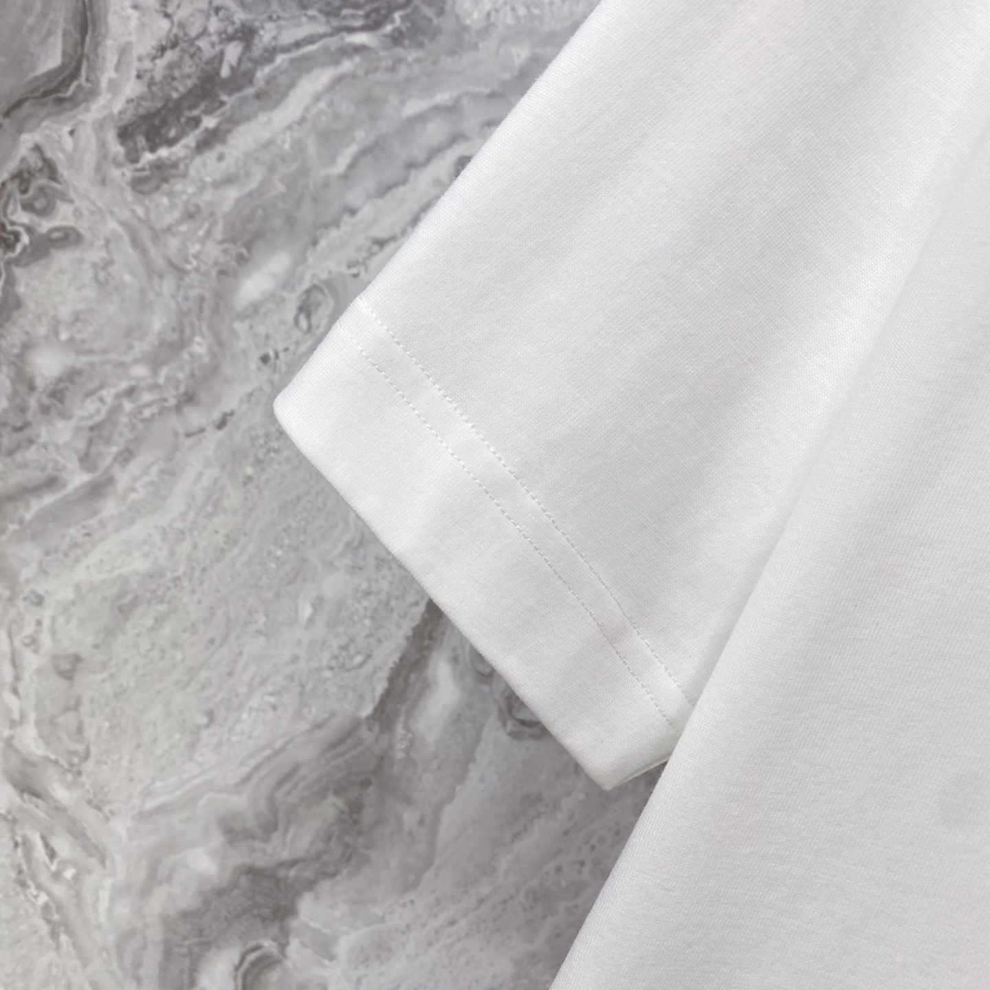 Dior 迪奥 2026ss 春夏新款首发专柜最新款短袖圆领T恤 高端订制 设计前卫时尚！品牌logo重