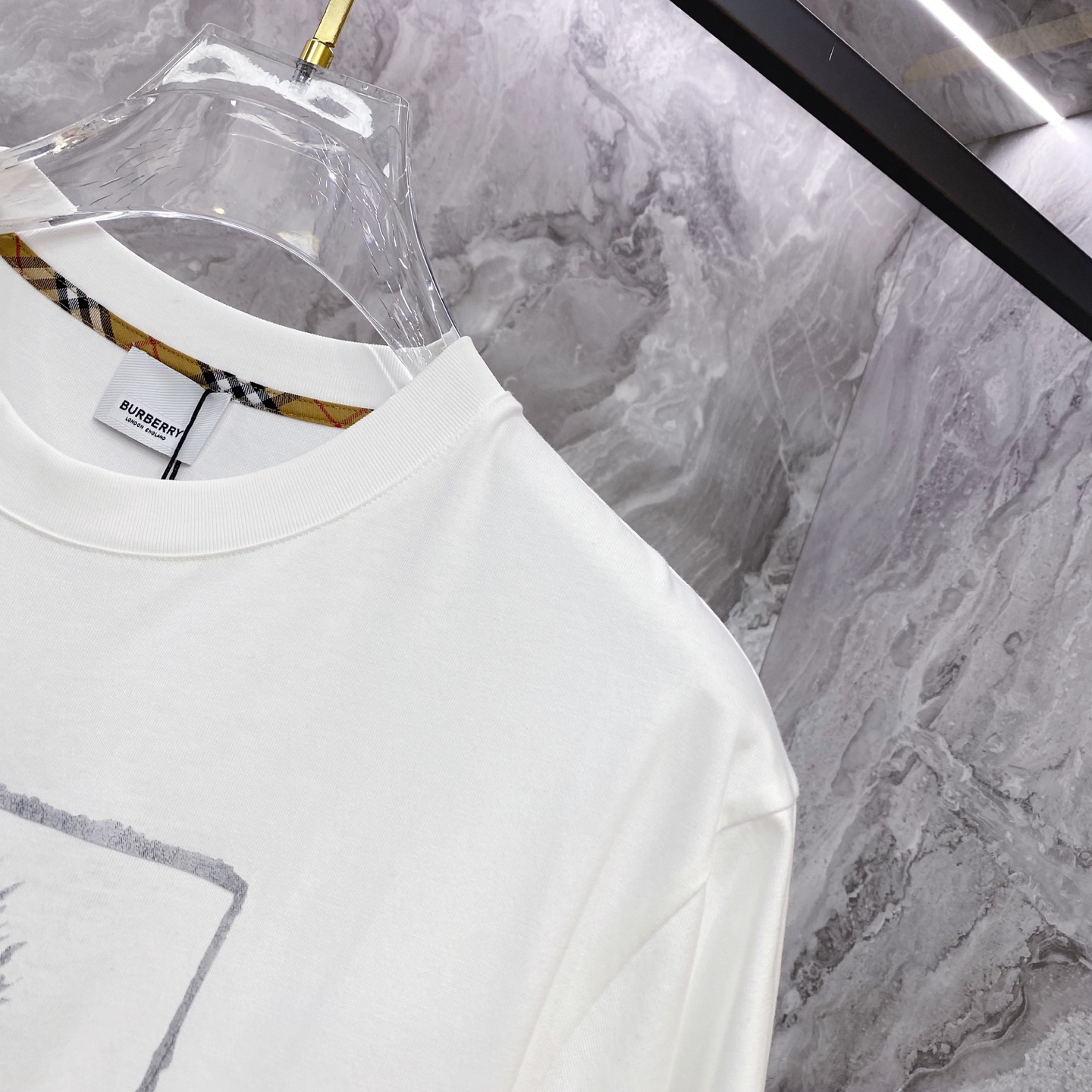 Burberry 巴宝莉 2026ss 春夏新款首发专柜最新款短袖圆领T恤 高端订制 设计前卫时尚！品牌