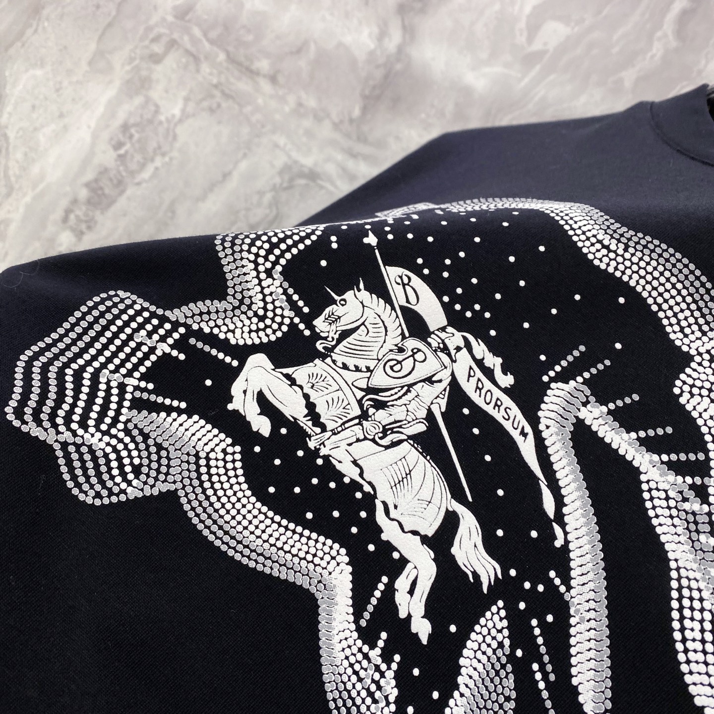 Burberry 巴宝莉 2026ss 春夏新款首发专柜最新款短袖圆领T恤 高端订制 设计前卫时尚！品牌