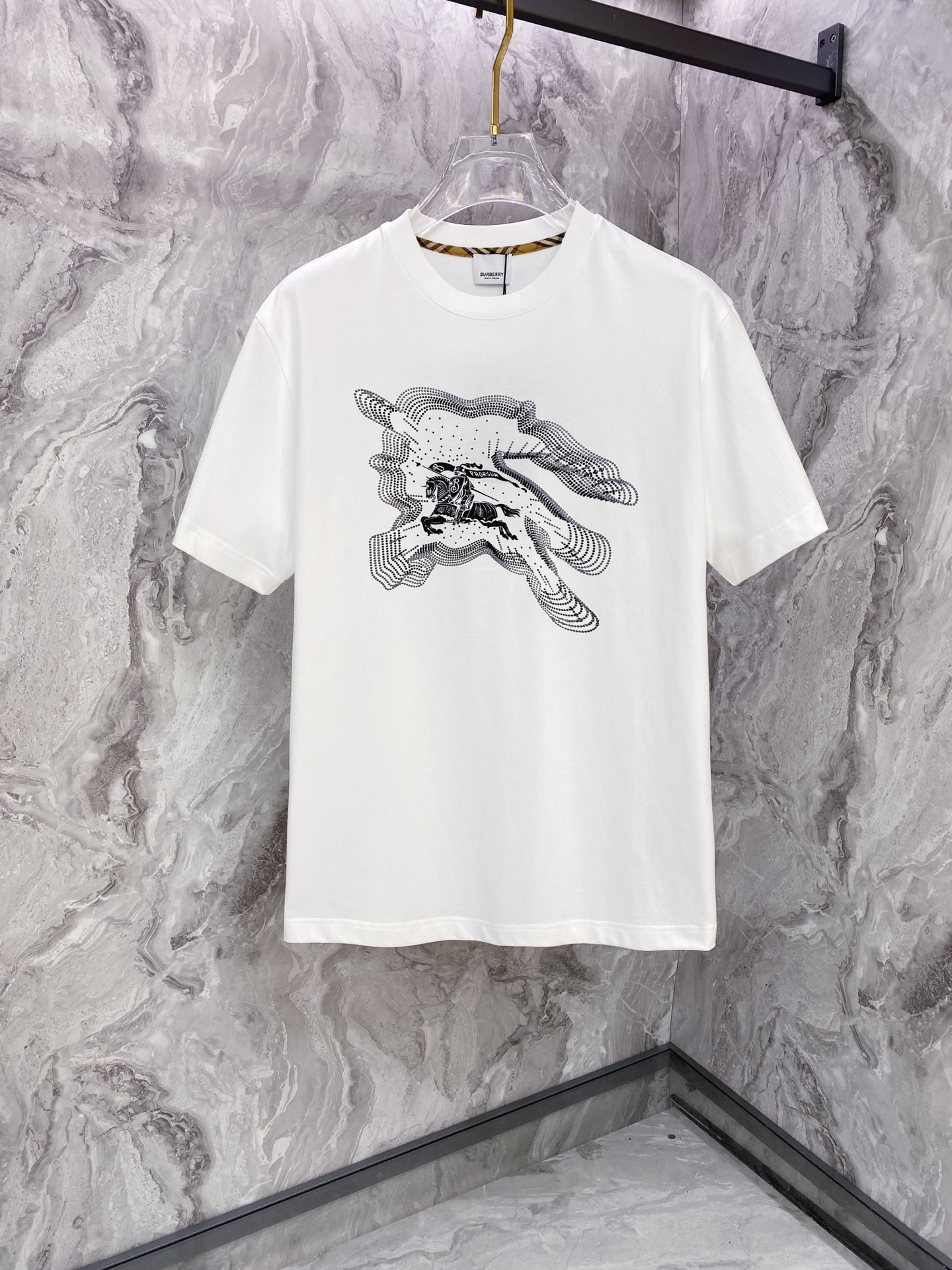Burberry 巴宝莉 2026ss 春夏新款首发专柜最新款短袖圆领T恤 高端订制 设计前卫时尚！品牌