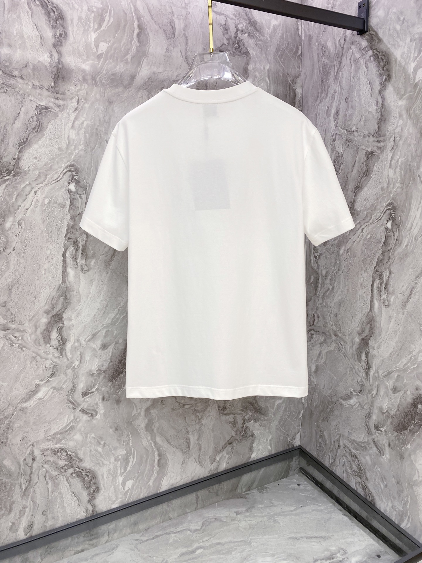 Burberry 巴宝莉 2026ss 春夏新款首发专柜最新款短袖圆领T恤 高端订制 设计前卫时尚！品牌