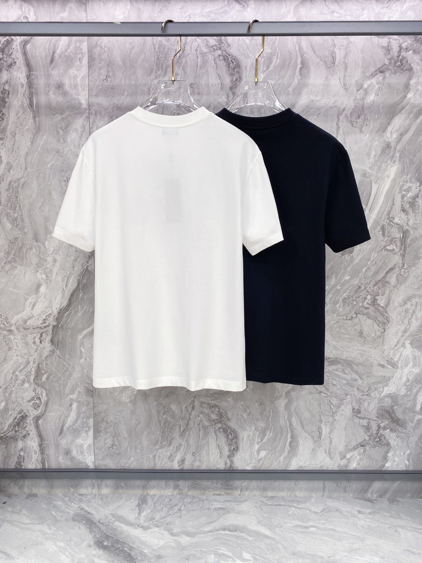 Dior 迪奥 2026ss 春夏新款首发专柜最新款短袖圆领T恤 高端订制 设计前卫时尚！品牌logo重