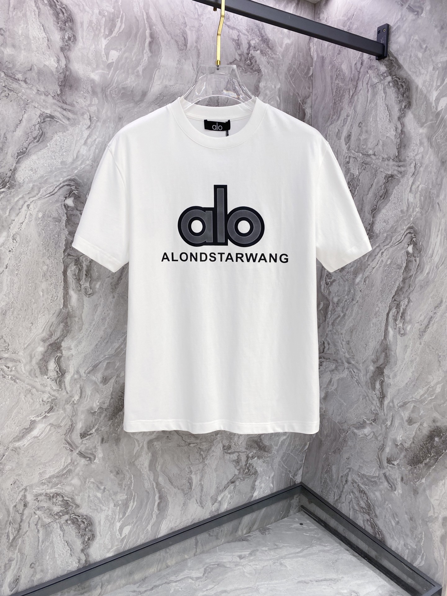 ALO 2026ss 春夏新款首发专柜最新款短袖圆领T恤 高端订制 设计前卫时尚！品牌logo重工艺设计