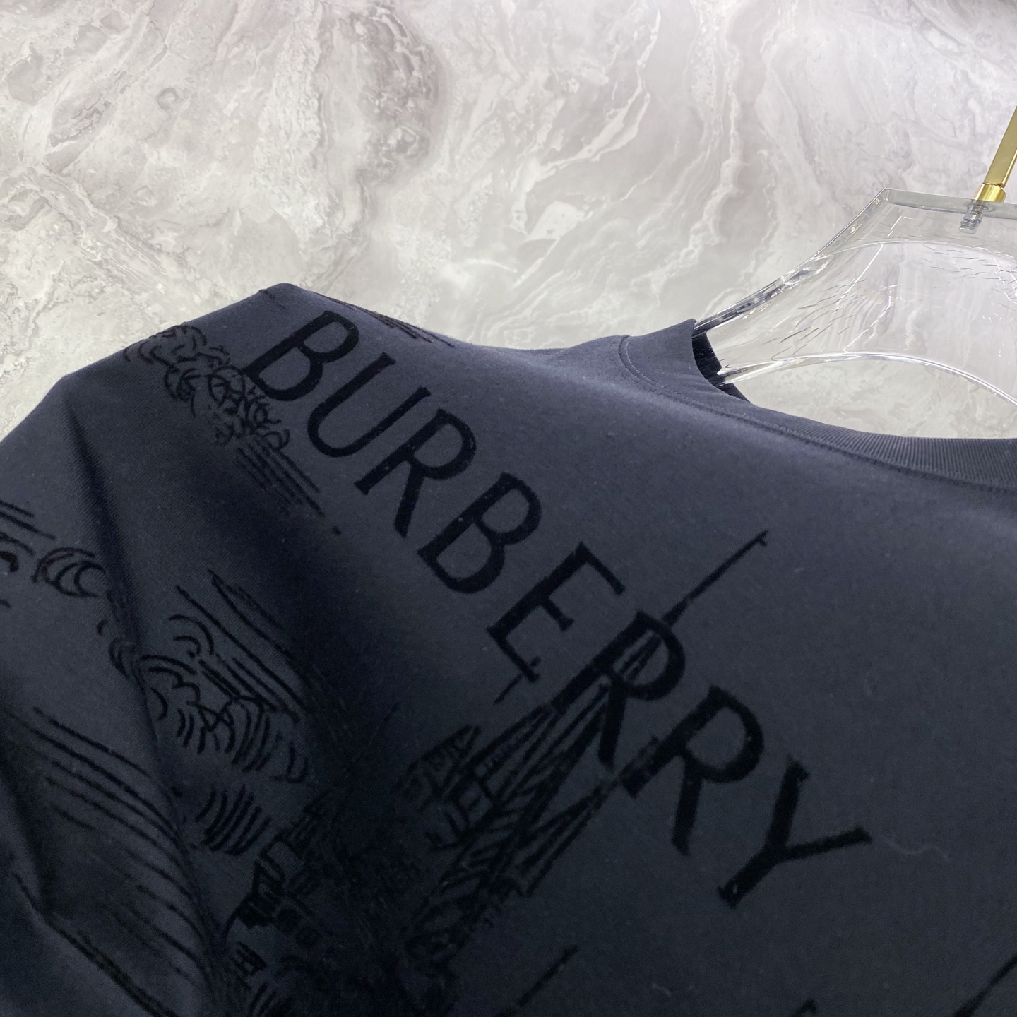 Burberry 巴宝莉 2026ss 春夏新款首发专柜最新款短袖圆领T恤 高端订制 设计前卫时尚！品牌