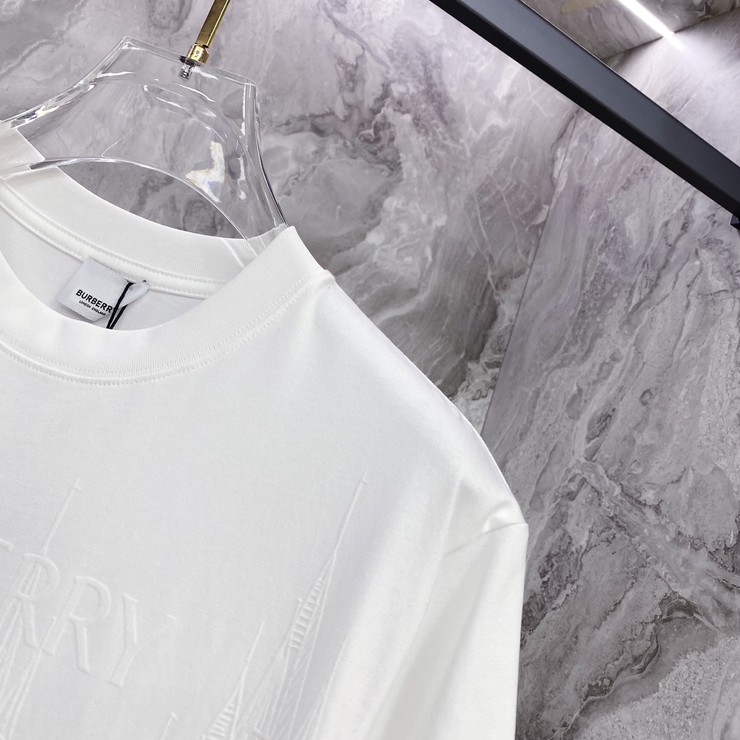 Burberry 巴宝莉 2026ss 春夏新款首发专柜最新款短袖圆领T恤 高端订制 设计前卫时尚！品牌