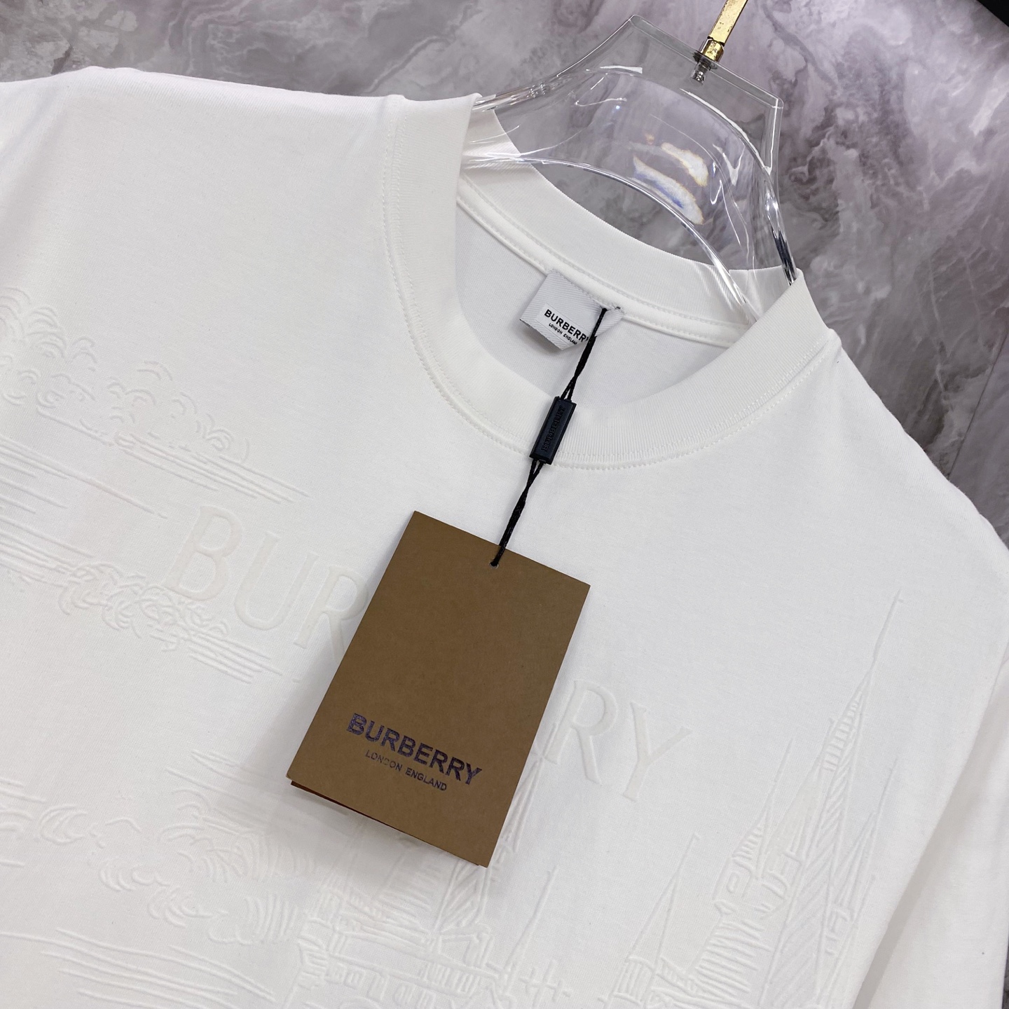 Burberry 巴宝莉 2026ss 春夏新款首发专柜最新款短袖圆领T恤 高端订制 设计前卫时尚！品牌