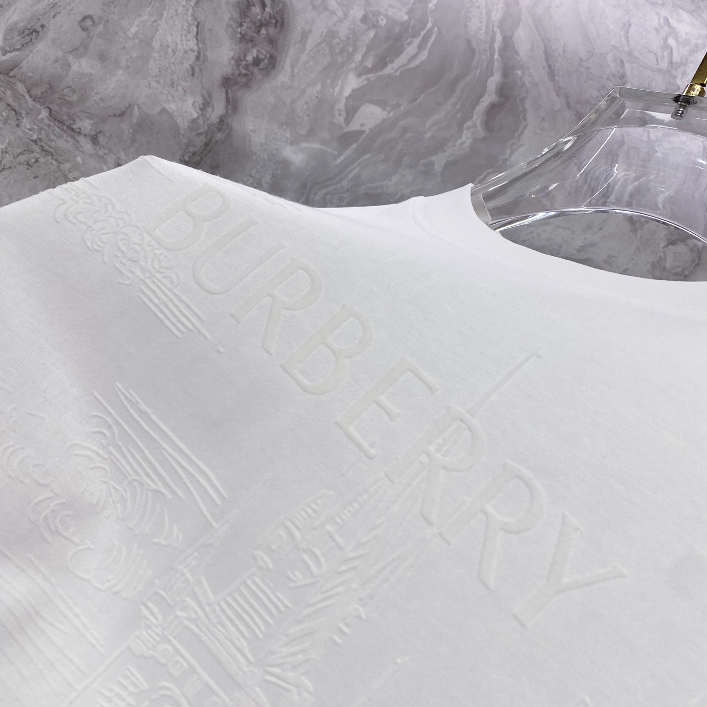 Burberry 巴宝莉 2026ss 春夏新款首发专柜最新款短袖圆领T恤 高端订制 设计前卫时尚！品牌