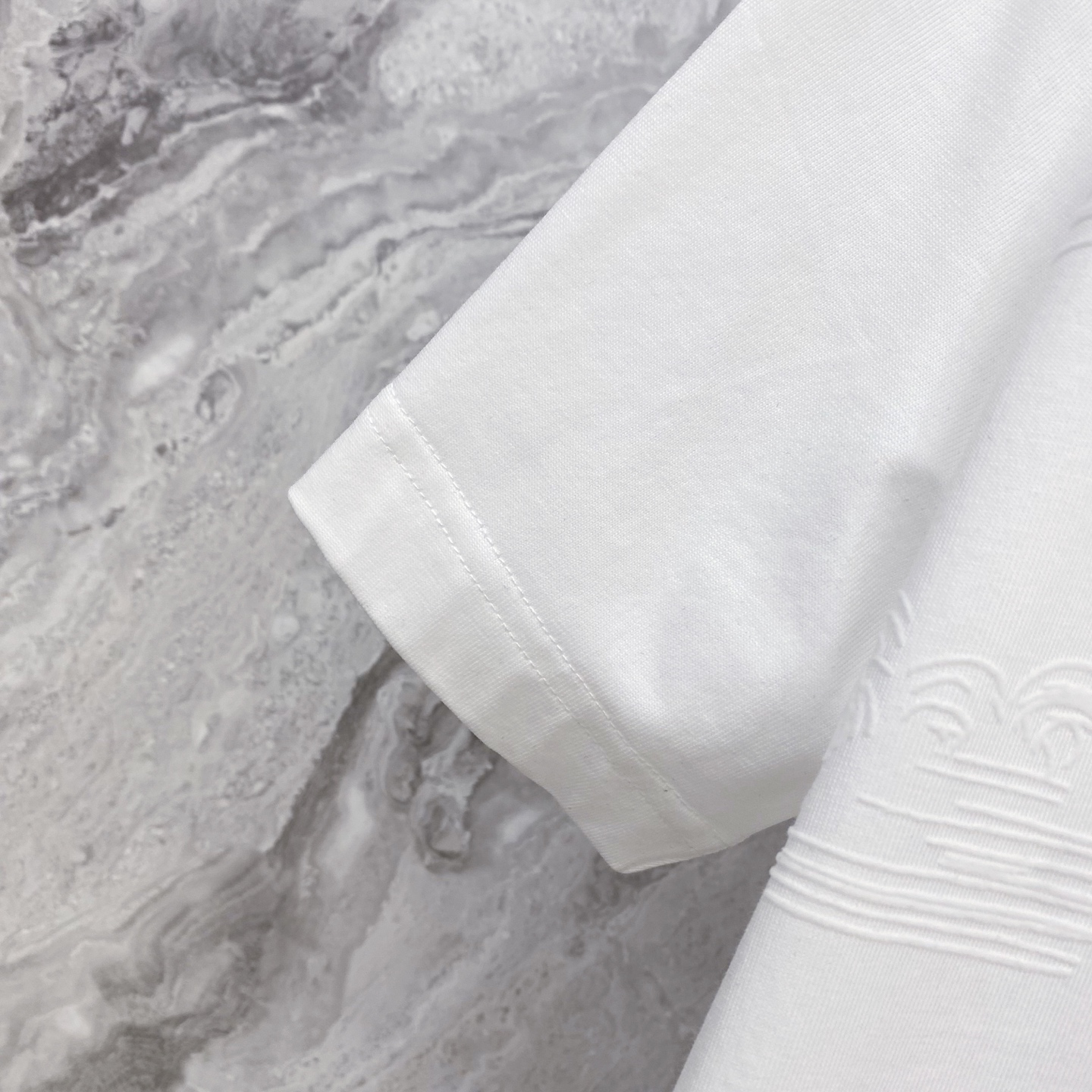 Burberry 巴宝莉 2026ss 春夏新款首发专柜最新款短袖圆领T恤 高端订制 设计前卫时尚！品牌