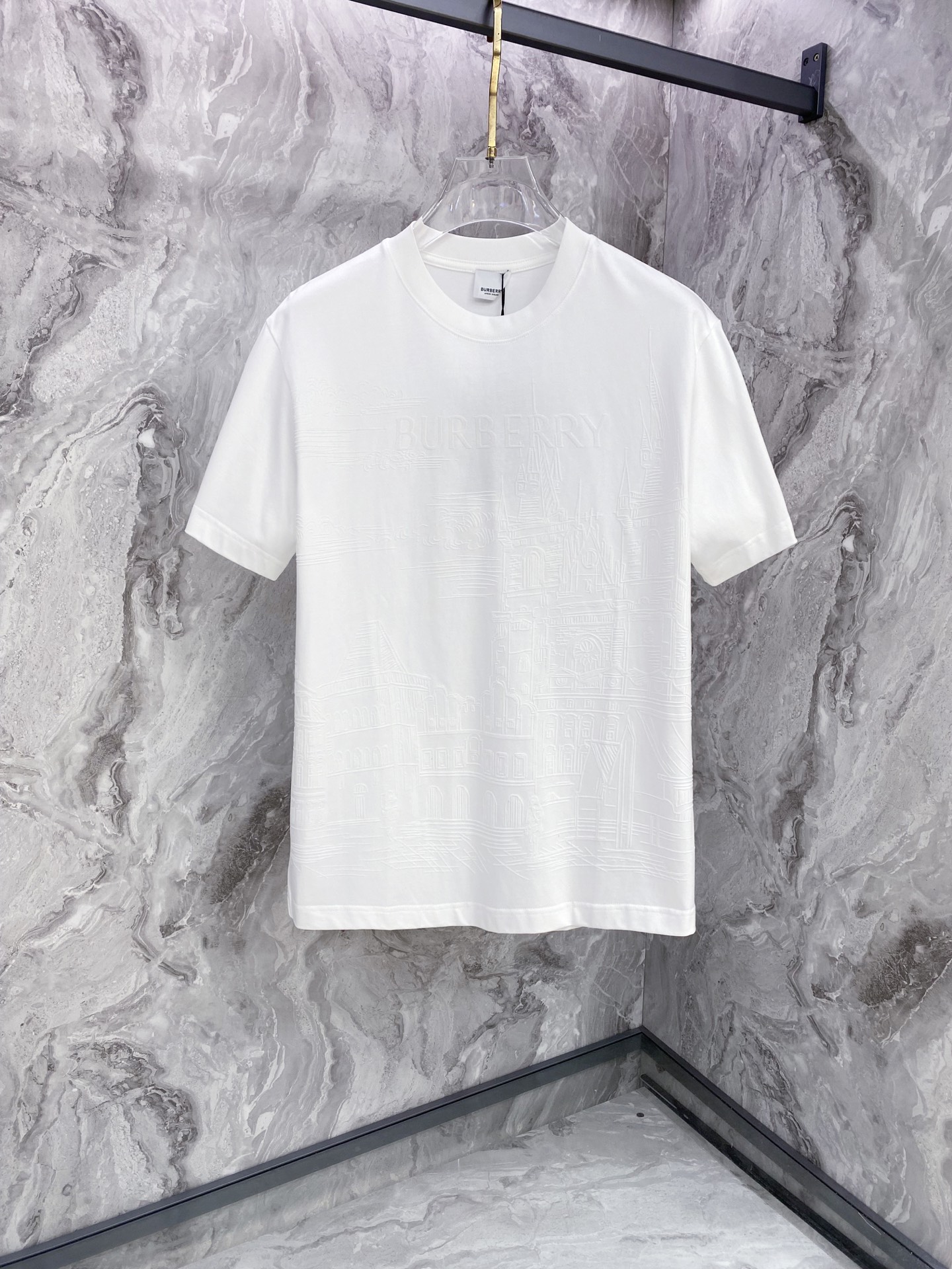 Burberry 巴宝莉 2026ss 春夏新款首发专柜最新款短袖圆领T恤 高端订制 设计前卫时尚！品牌