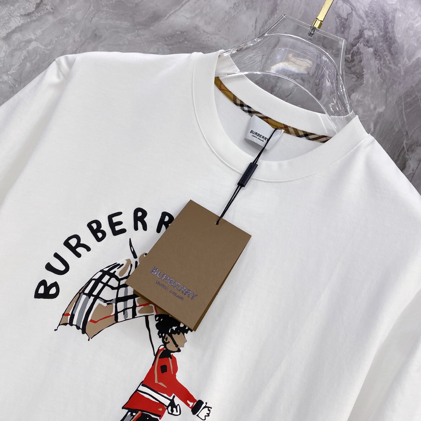 Burberry 巴宝莉 2026ss 春夏新款首发专柜最新款短袖圆领T恤 高端订制 设计前卫时尚！品牌