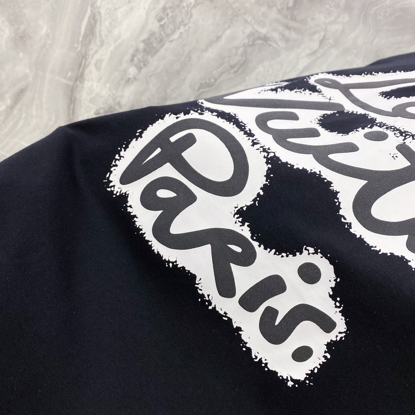 LV 2026ss 春夏新款首发专柜最新款短袖圆领T恤 高端订制 设计前卫时尚！品牌logo重工艺设计 