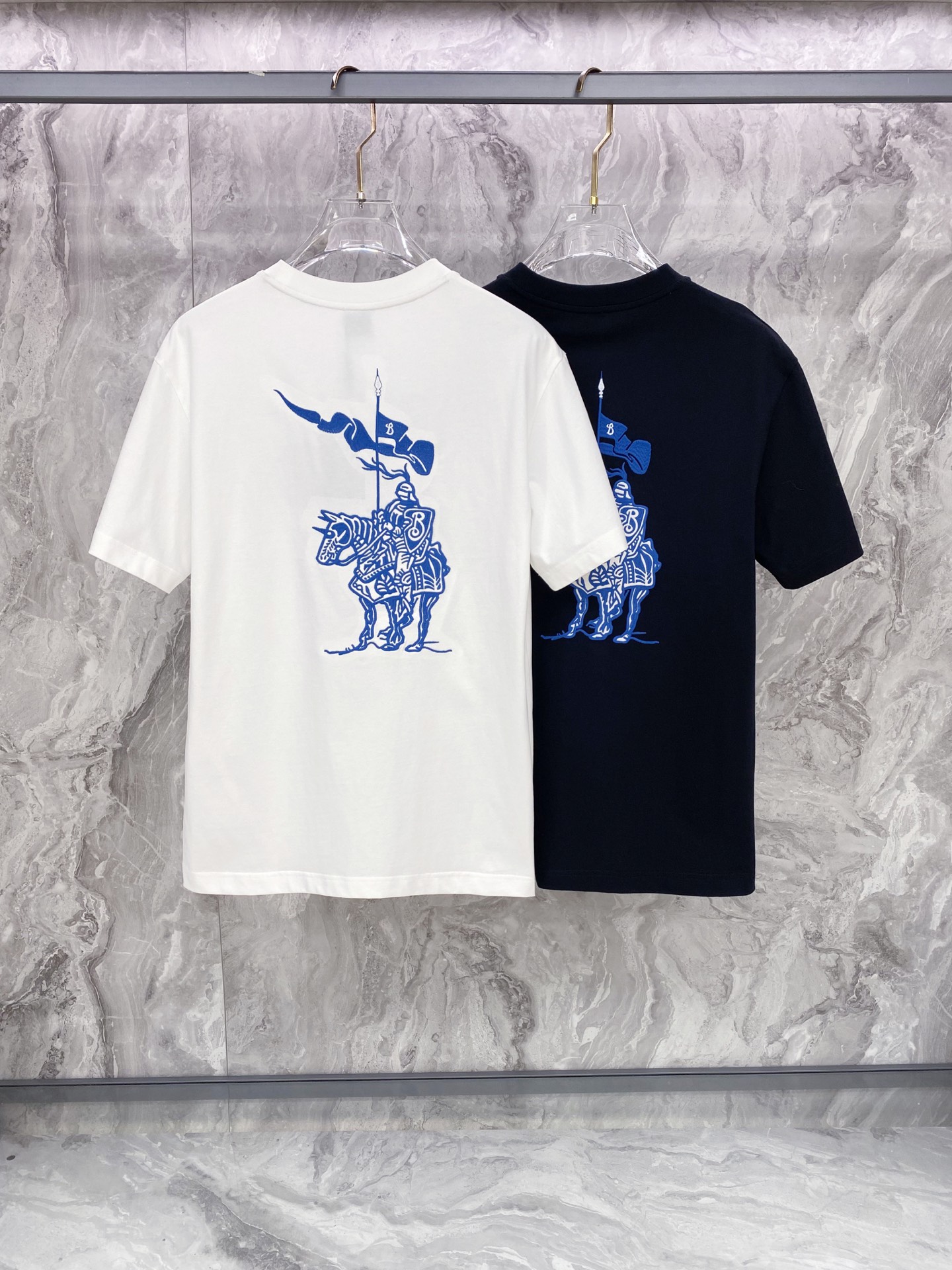 Burberry 巴宝莉 2026ss 春夏新款首发专柜最新款短袖圆领T恤 高端订制 设计前卫时尚！品牌