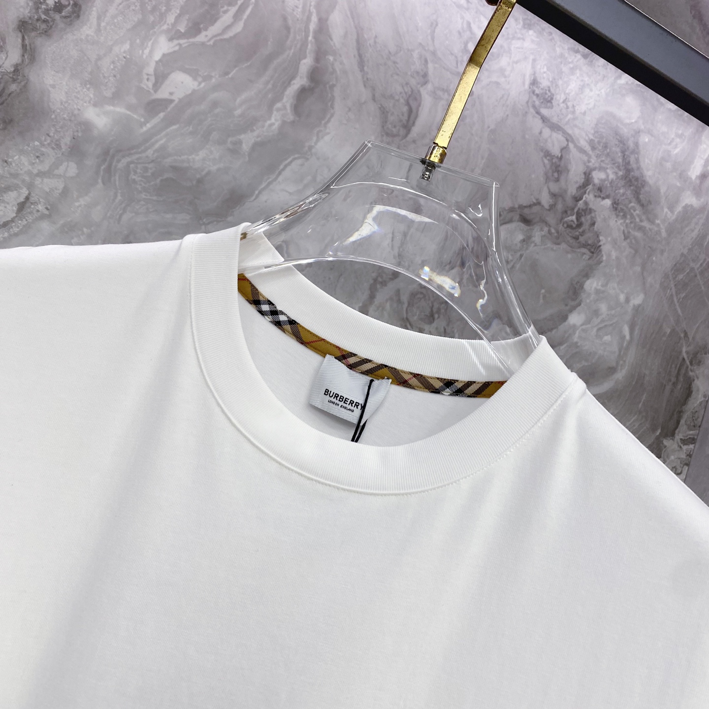 Burberry 巴宝莉 2026ss 春夏新款首发专柜最新款短袖圆领T恤 高端订制 设计前卫时尚！品牌