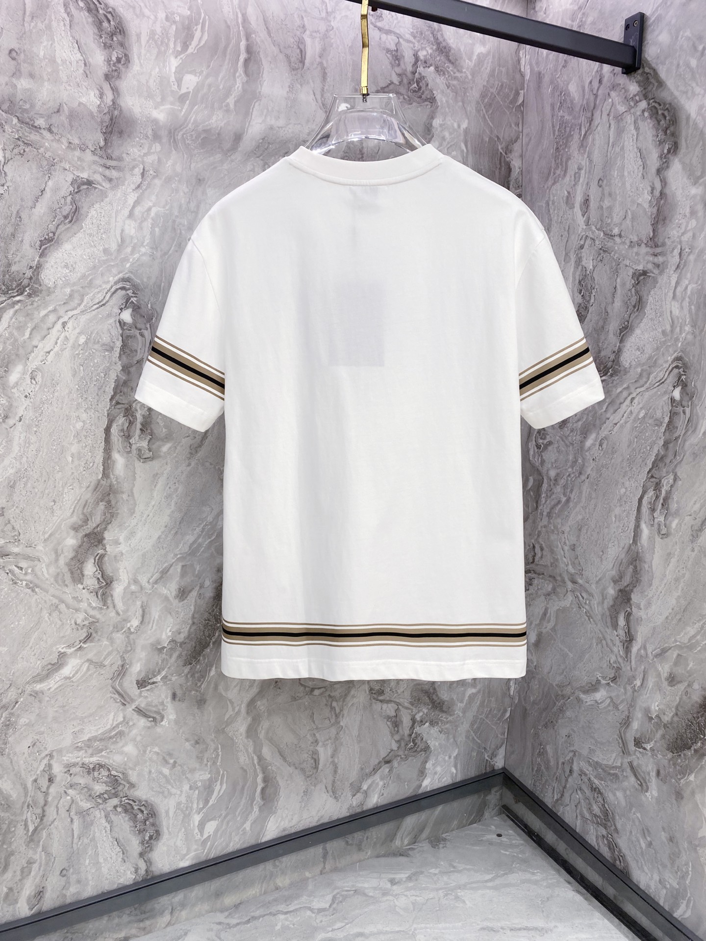 Burberry 巴宝莉 2026ss 春夏新款首发专柜最新款短袖圆领T恤 高端订制 设计前卫时尚！品牌