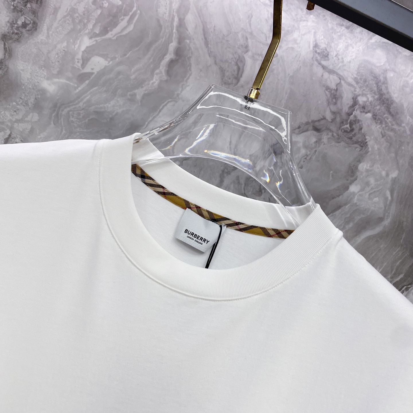 Burberry 巴宝莉 2026ss 春夏新款首发专柜最新款短袖圆领T恤 高端订制 设计前卫时尚！品牌