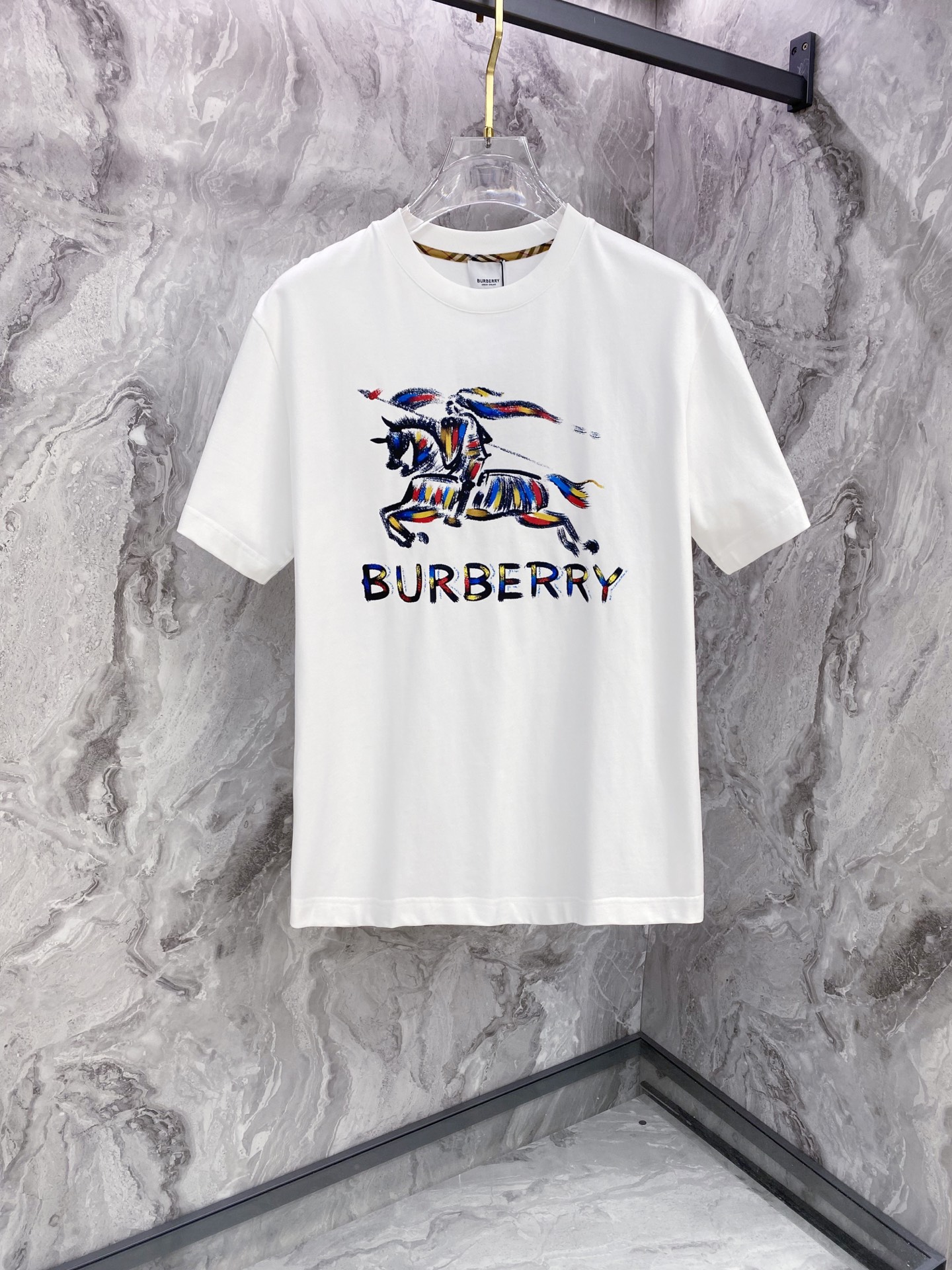 Burberry 巴宝莉 2026ss 春夏新款首发专柜最新款短袖圆领T恤 高端订制 设计前卫时尚！品牌