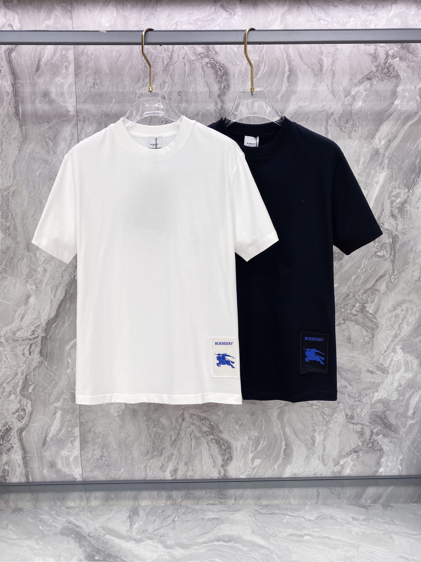 Burberry 巴宝莉 2026ss 春夏新款首发专柜最新款短袖圆领T恤 高端订制 设计前卫时尚！品牌