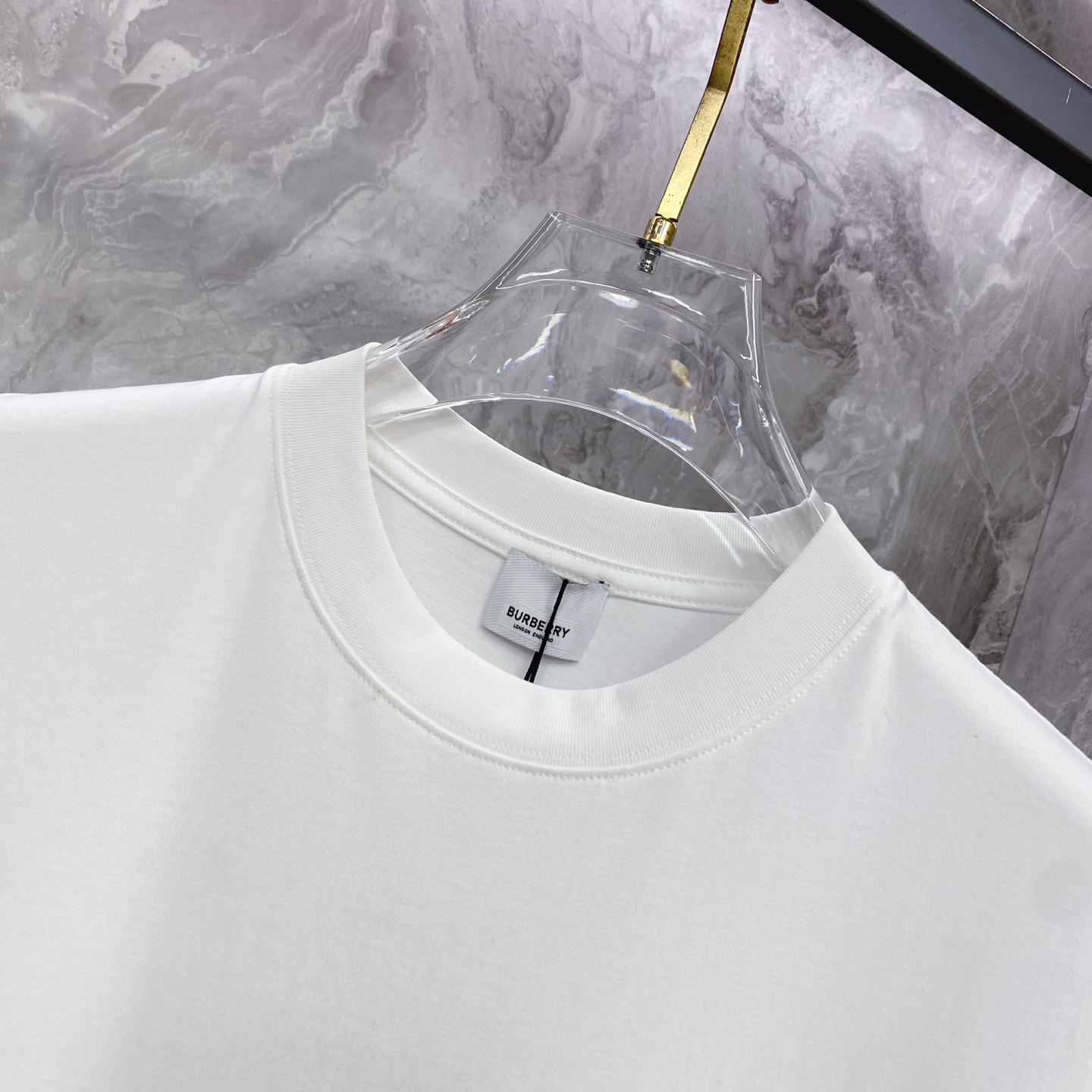 Burberry 巴宝莉 2026ss 春夏新款首发专柜最新款短袖圆领T恤 高端订制 设计前卫时尚！品牌