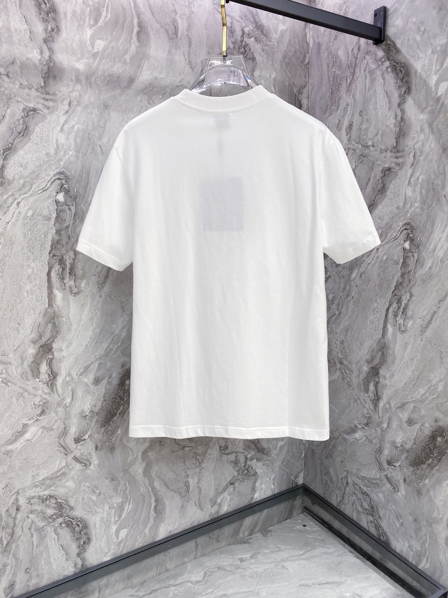 Burberry 巴宝莉 2026ss 春夏新款首发专柜最新款短袖圆领T恤 高端订制 设计前卫时尚！品牌