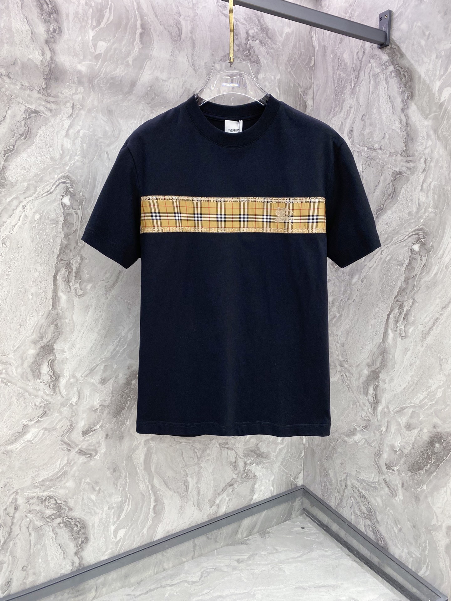 Burberry 巴宝莉 2026ss 春夏新款首发专柜最新款短袖圆领T恤 高端订制 设计前卫时尚！品牌