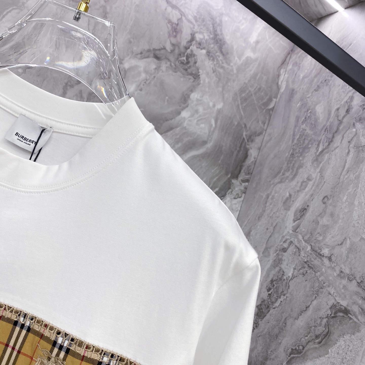 Burberry 巴宝莉 2026ss 春夏新款首发专柜最新款短袖圆领T恤 高端订制 设计前卫时尚！品牌