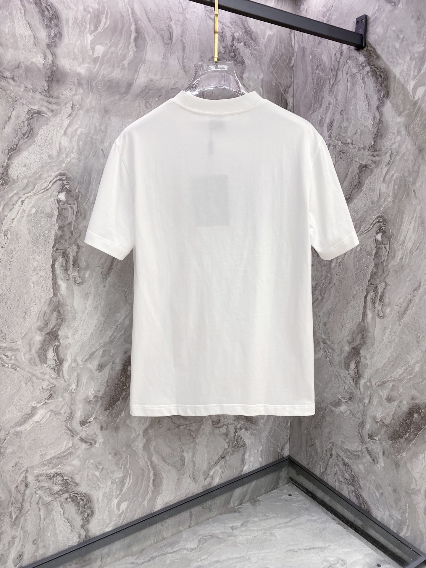 Burberry 巴宝莉 2026ss 春夏新款首发专柜最新款短袖圆领T恤 高端订制 设计前卫时尚！品牌