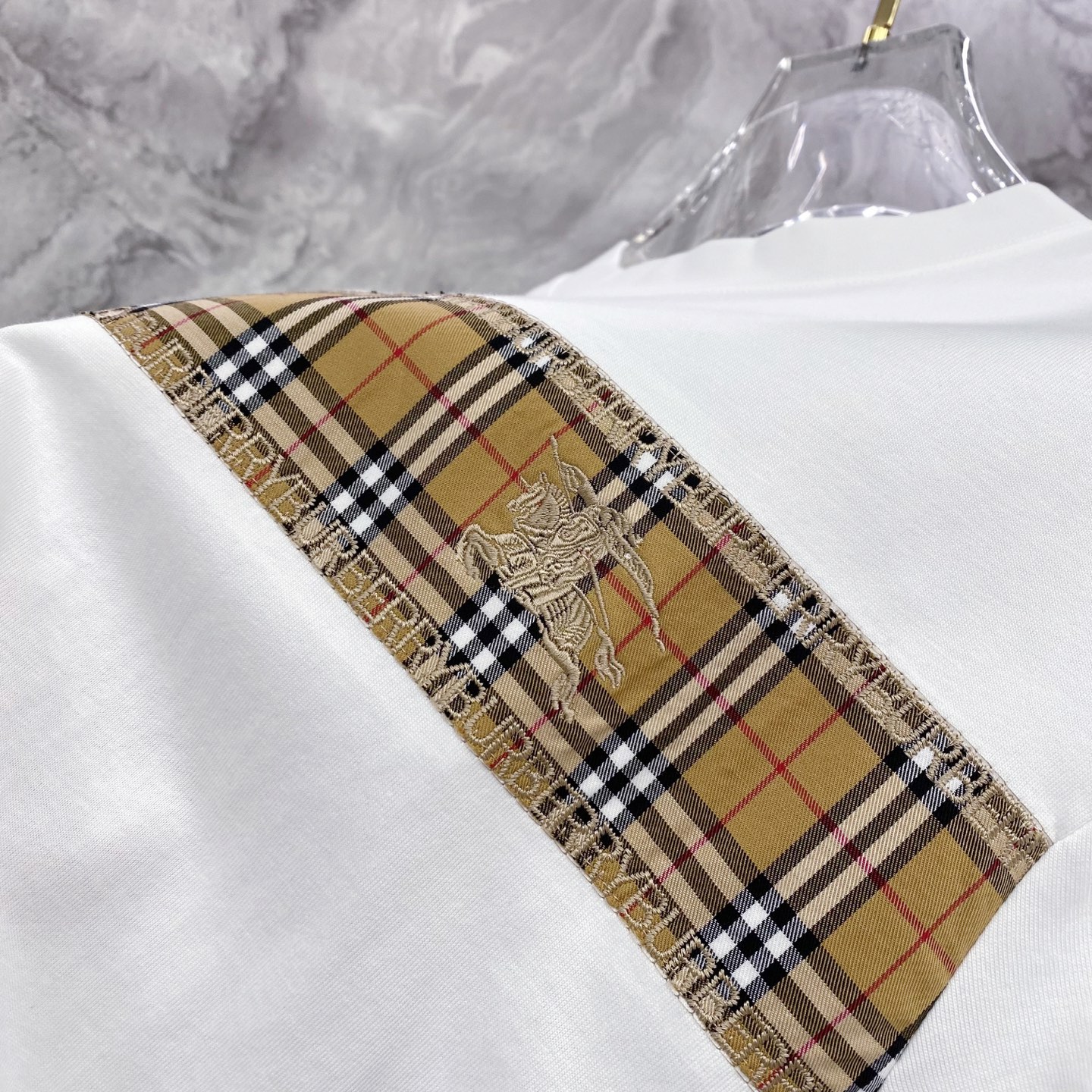 Burberry 巴宝莉 2026ss 春夏新款首发专柜最新款短袖圆领T恤 高端订制 设计前卫时尚！品牌