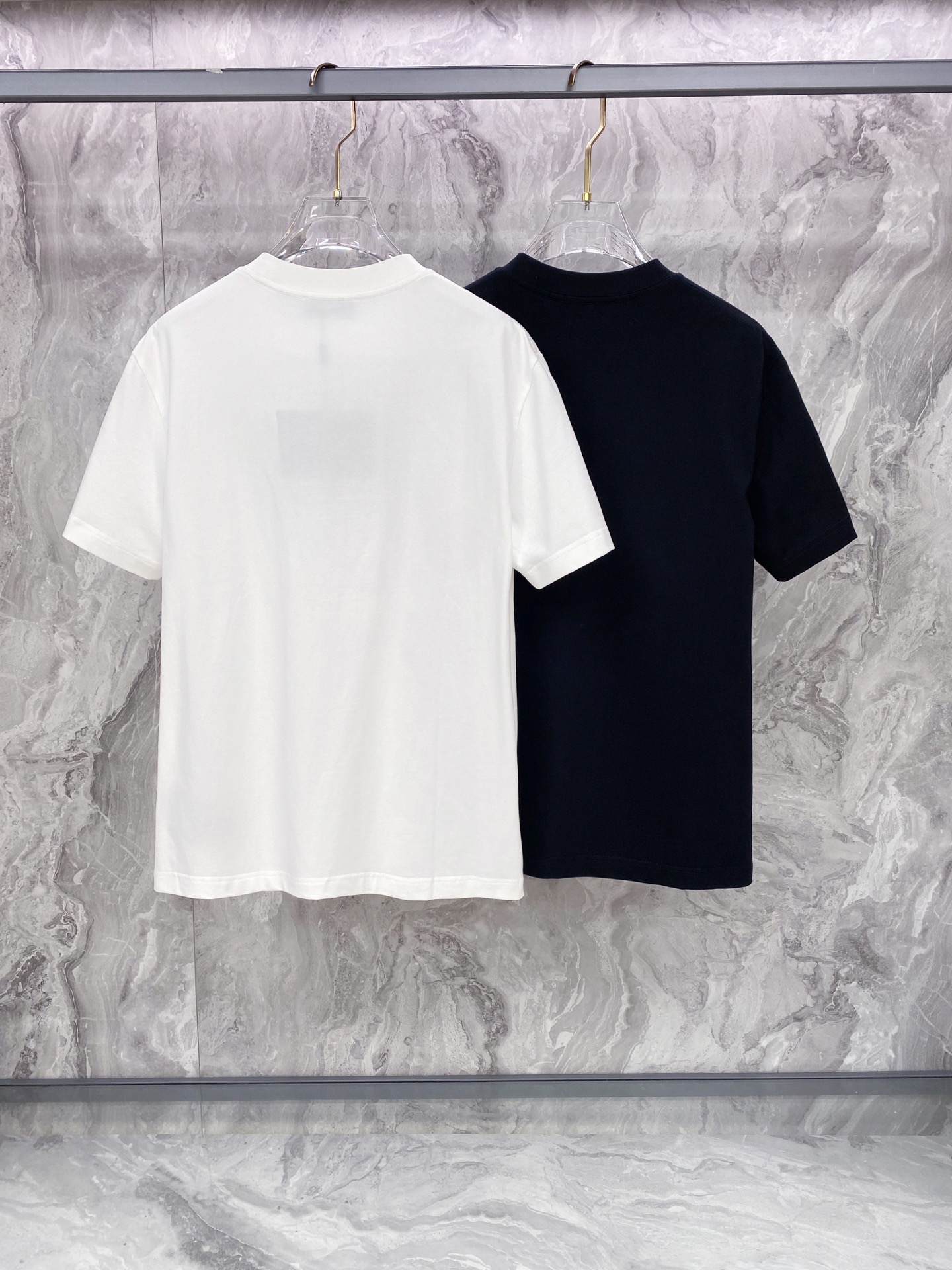 Prada 普拉达 2026ss 春夏新款首发专柜最新款短袖圆领T恤 高端订制 设计前卫时尚！品牌log