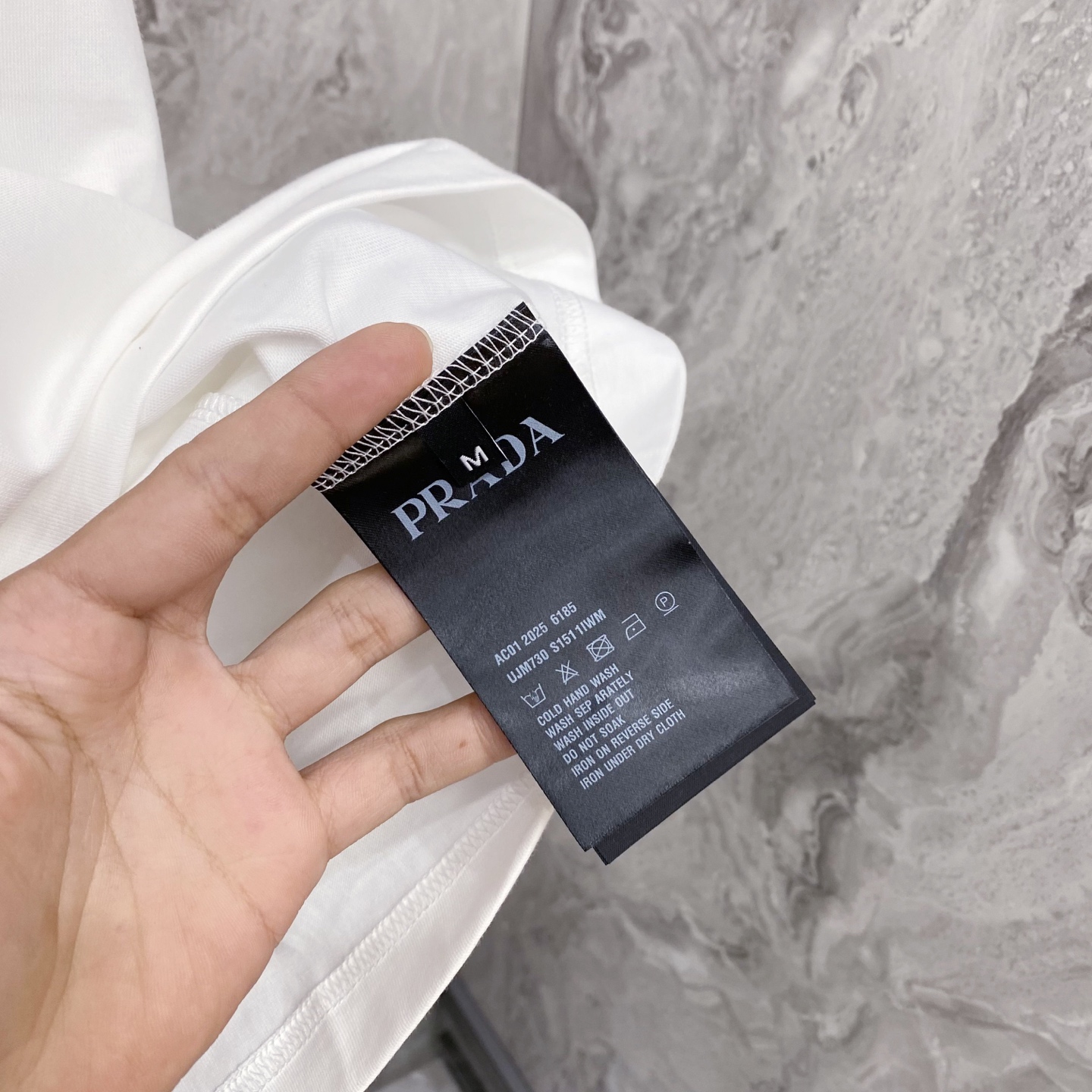 Prada 普拉达 2026ss 春夏新款首发专柜最新款短袖圆领T恤 高端订制 设计前卫时尚！品牌log