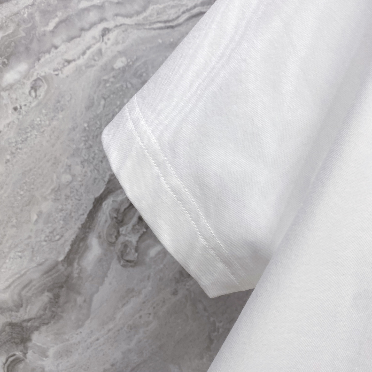 Dior 迪奥 2026ss 春夏新款首发专柜最新款短袖圆领T恤 高端订制 设计前卫时尚！品牌logo重