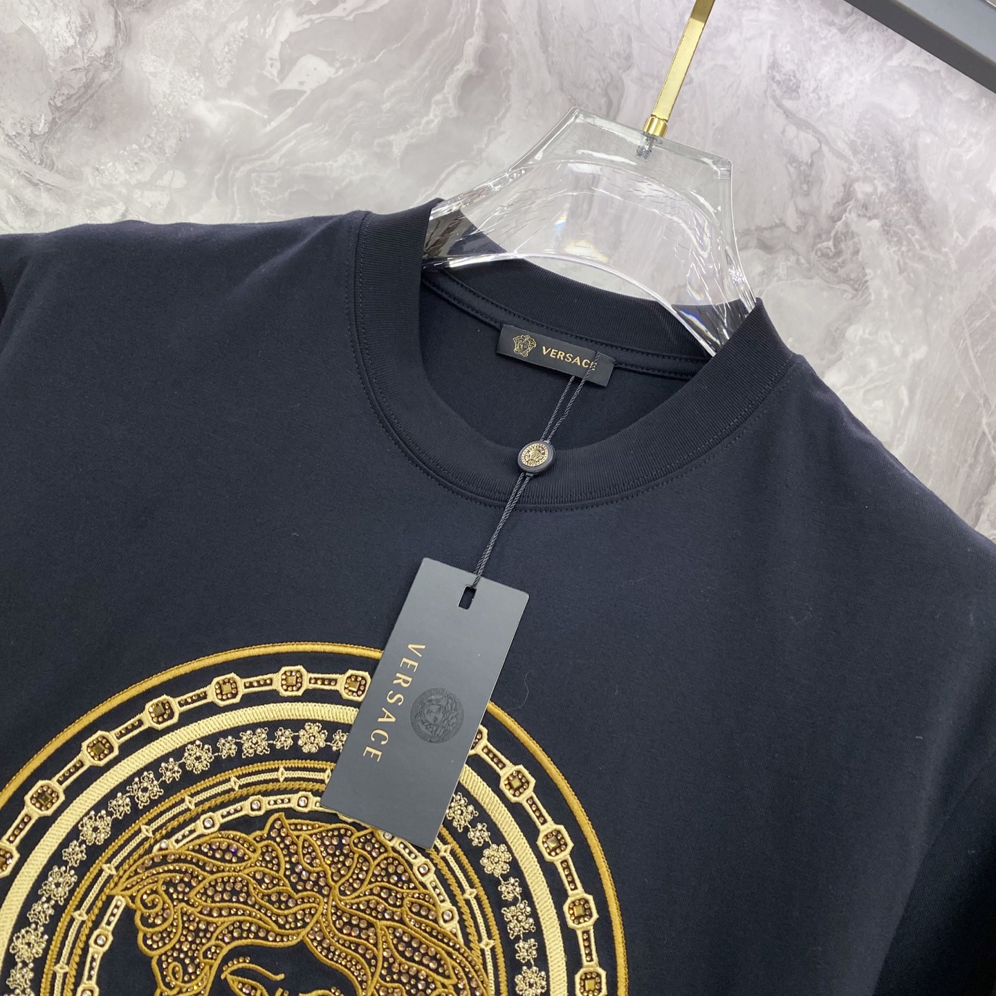 Versace 范思哲 2026ss 春夏新款首发专柜最新款短袖圆领T恤 高端订制 设计前卫时尚！品牌l