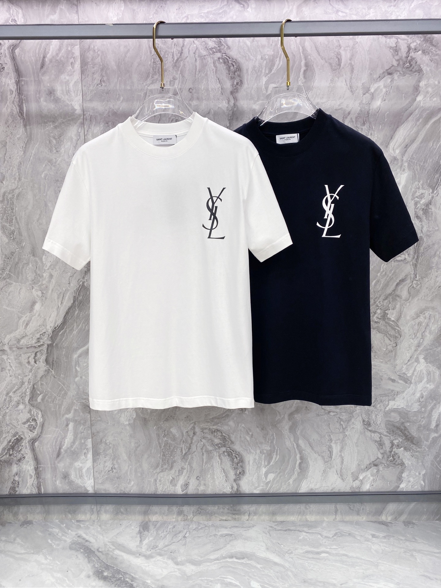 YSL 圣罗兰 2026ss 春夏新款首发专柜最新款短袖圆领T恤 高端订制 设计前卫时尚！品牌logo重