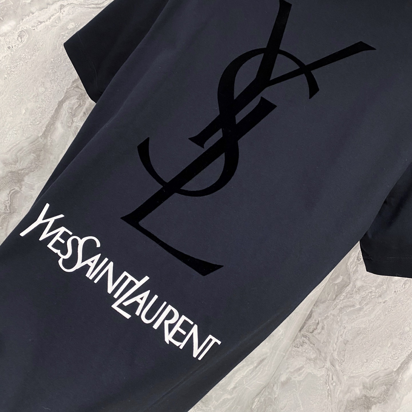 YSL 圣罗兰 2026ss 春夏新款首发专柜最新款短袖圆领T恤 高端订制 设计前卫时尚！品牌logo重