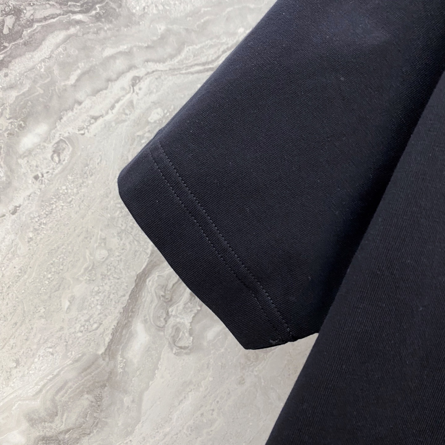 YSL 圣罗兰 2026ss 春夏新款首发专柜最新款短袖圆领T恤 高端订制 设计前卫时尚！品牌logo重