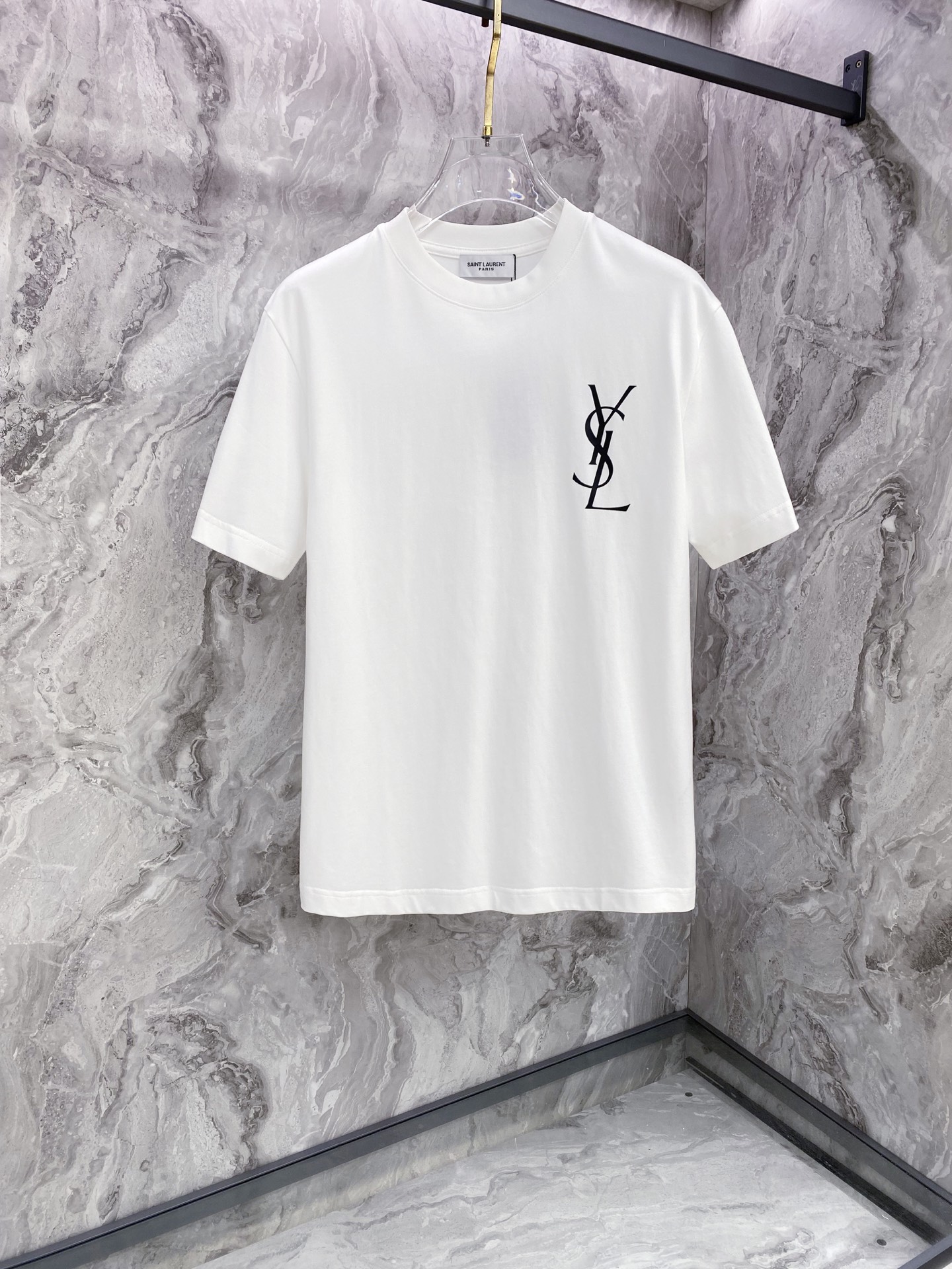 YSL 圣罗兰 2026ss 春夏新款首发专柜最新款短袖圆领T恤 高端订制 设计前卫时尚！品牌logo重