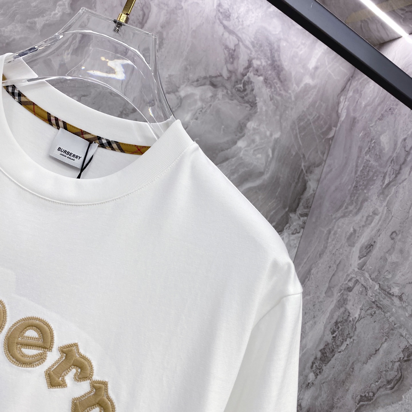 Burberry 巴宝莉 2026ss 春夏新款首发专柜最新款短袖圆领T恤 高端订制 设计前卫时尚！品牌