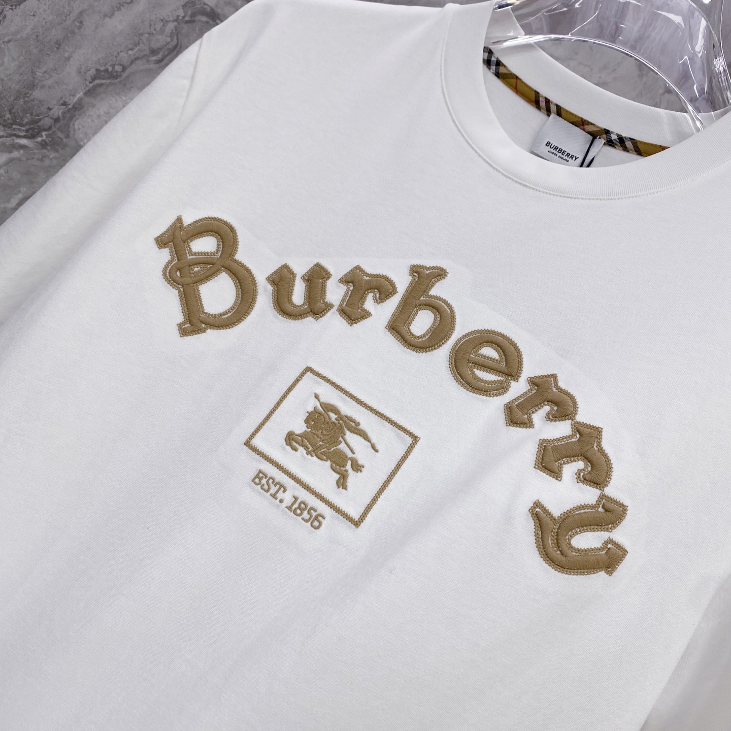 Burberry 巴宝莉 2026ss 春夏新款首发专柜最新款短袖圆领T恤 高端订制 设计前卫时尚！品牌