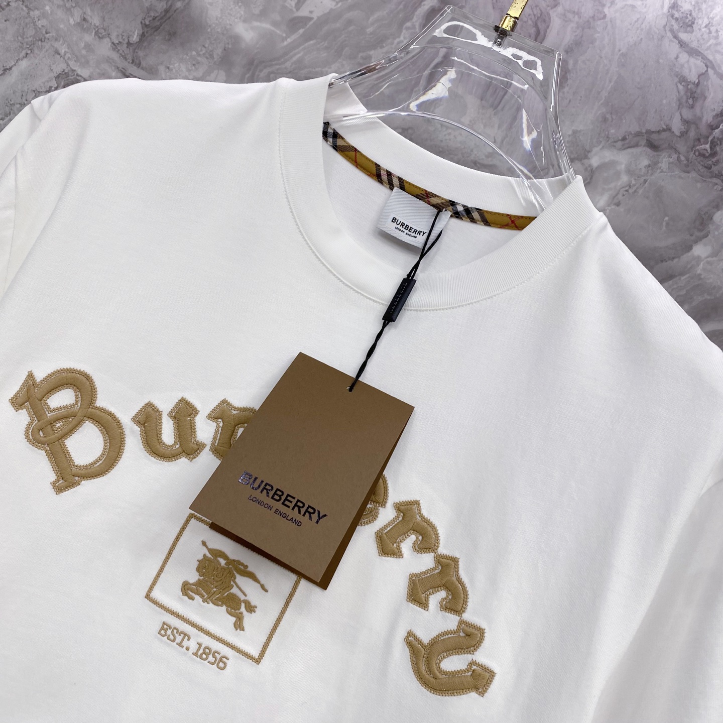 Burberry 巴宝莉 2026ss 春夏新款首发专柜最新款短袖圆领T恤 高端订制 设计前卫时尚！品牌